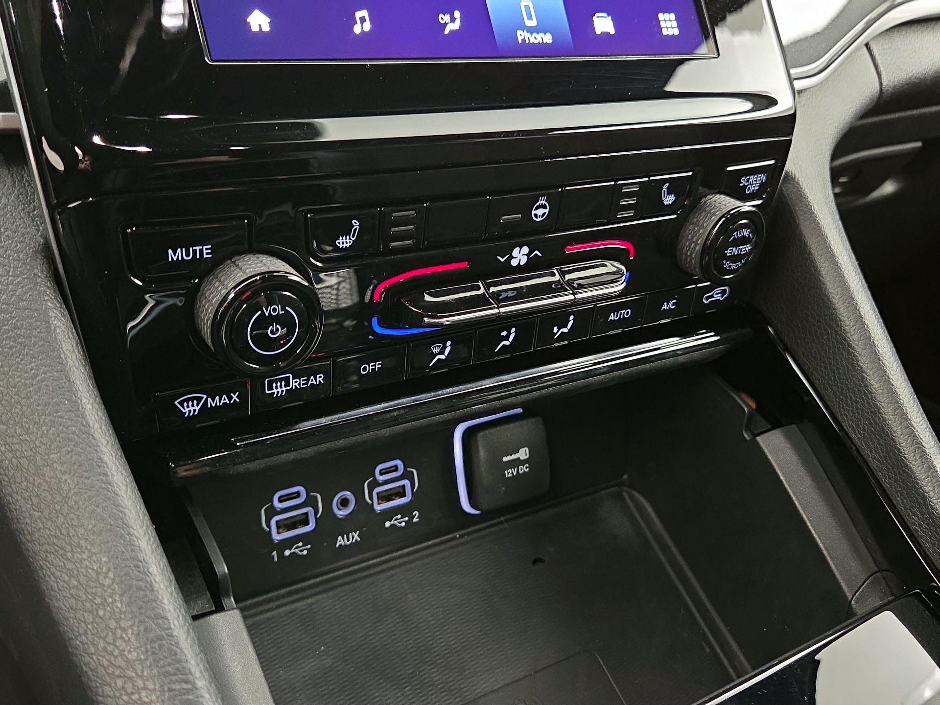 Thumbnail: 2023 Jeep Grand Cherokee - 16