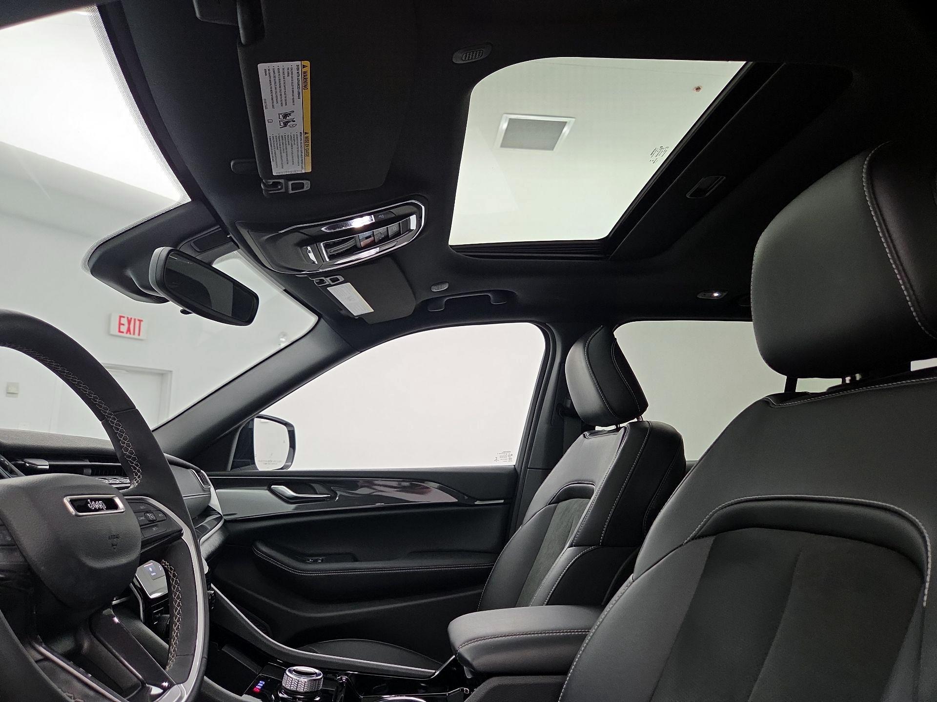 Thumbnail: 2023 Jeep Grand Cherokee - 19