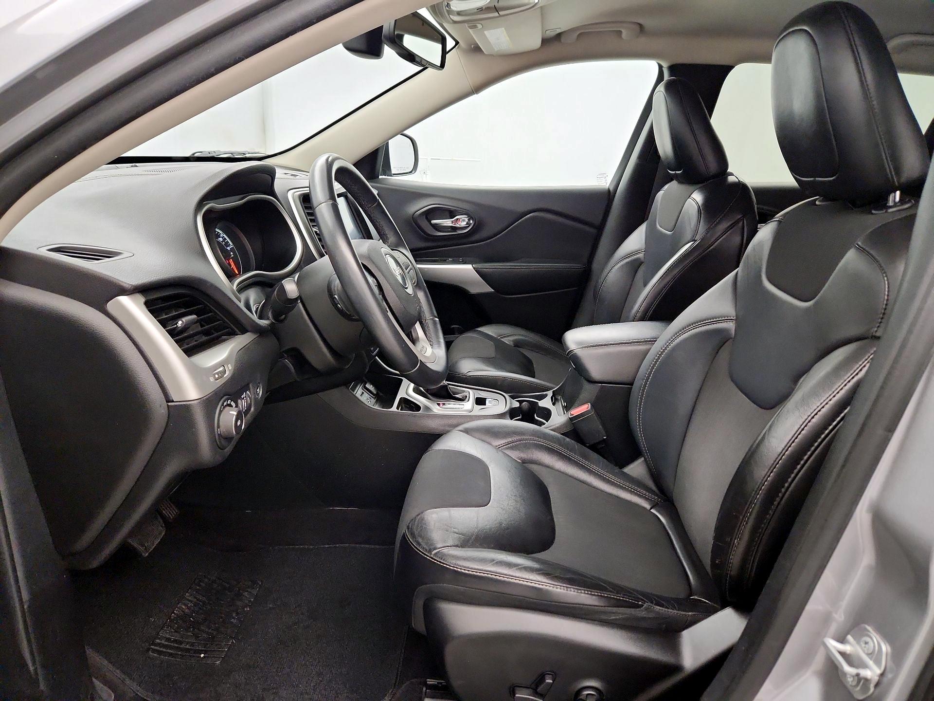 Thumbnail: 2018 Jeep Cherokee - 11