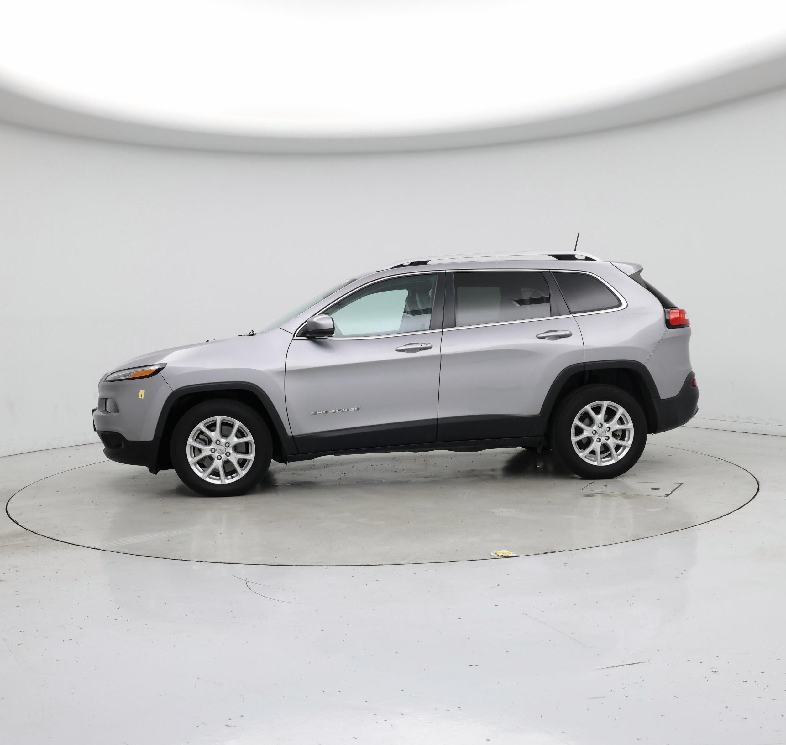 Thumbnail: 2018 Jeep Cherokee - 3