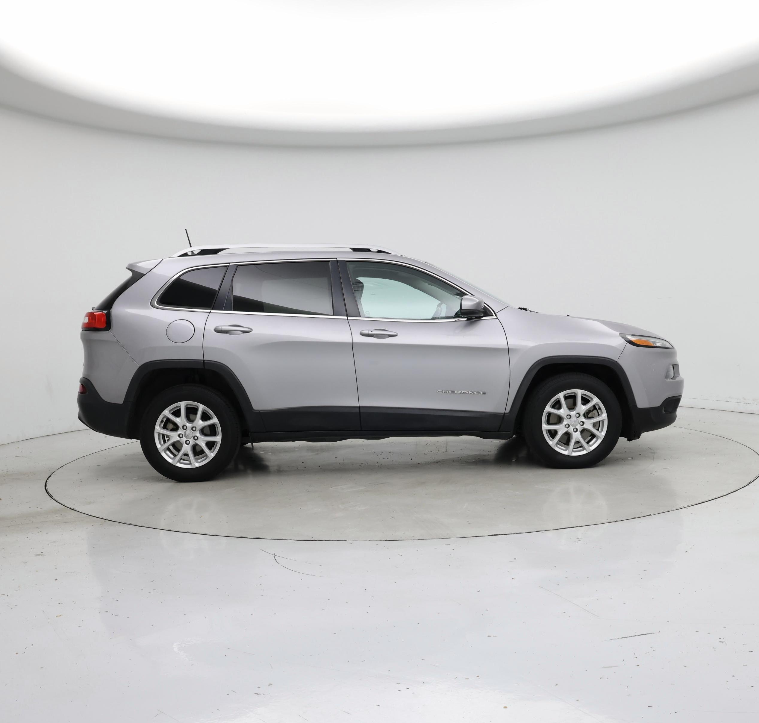 Thumbnail: 2018 Jeep Cherokee - 7