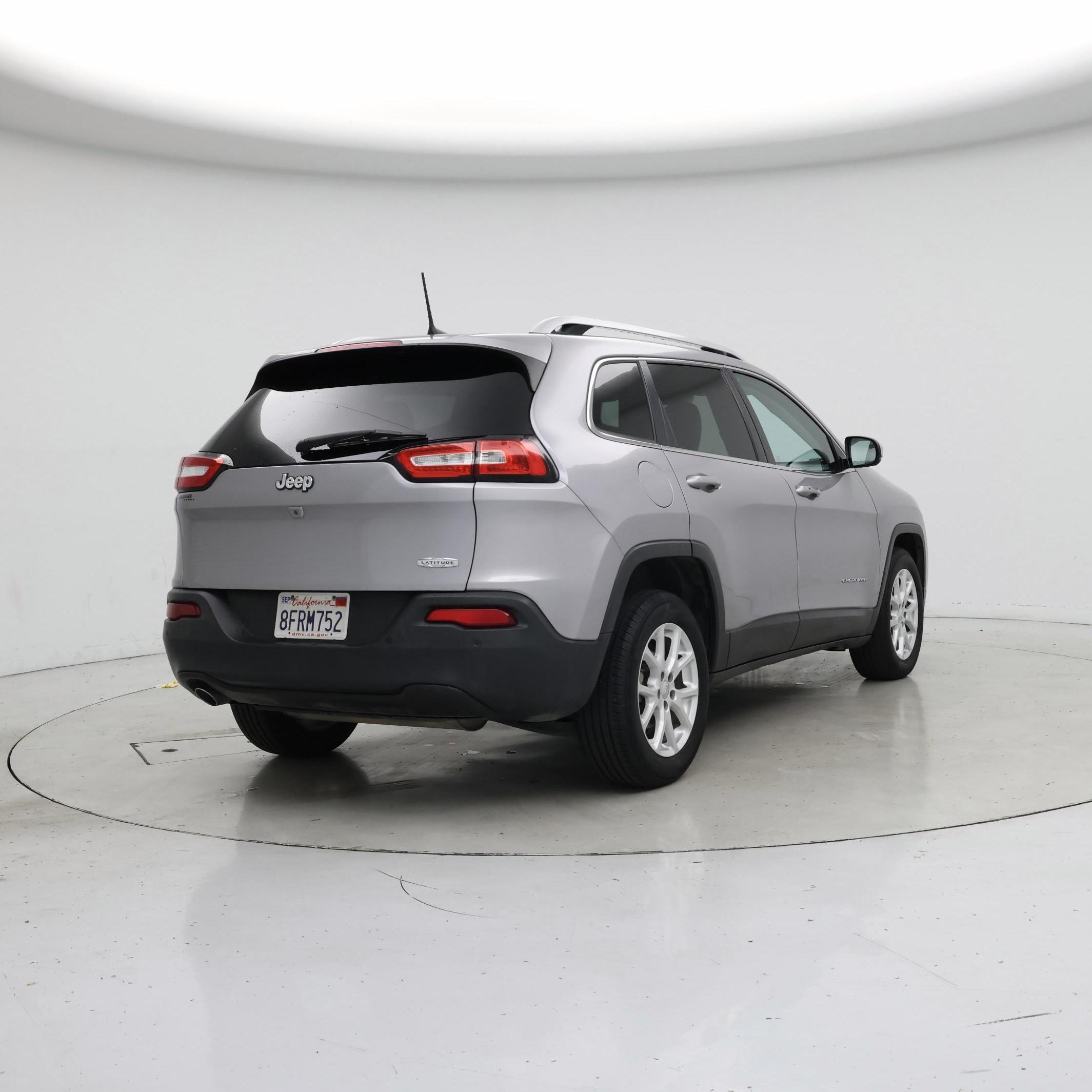 Thumbnail: 2018 Jeep Cherokee - 8