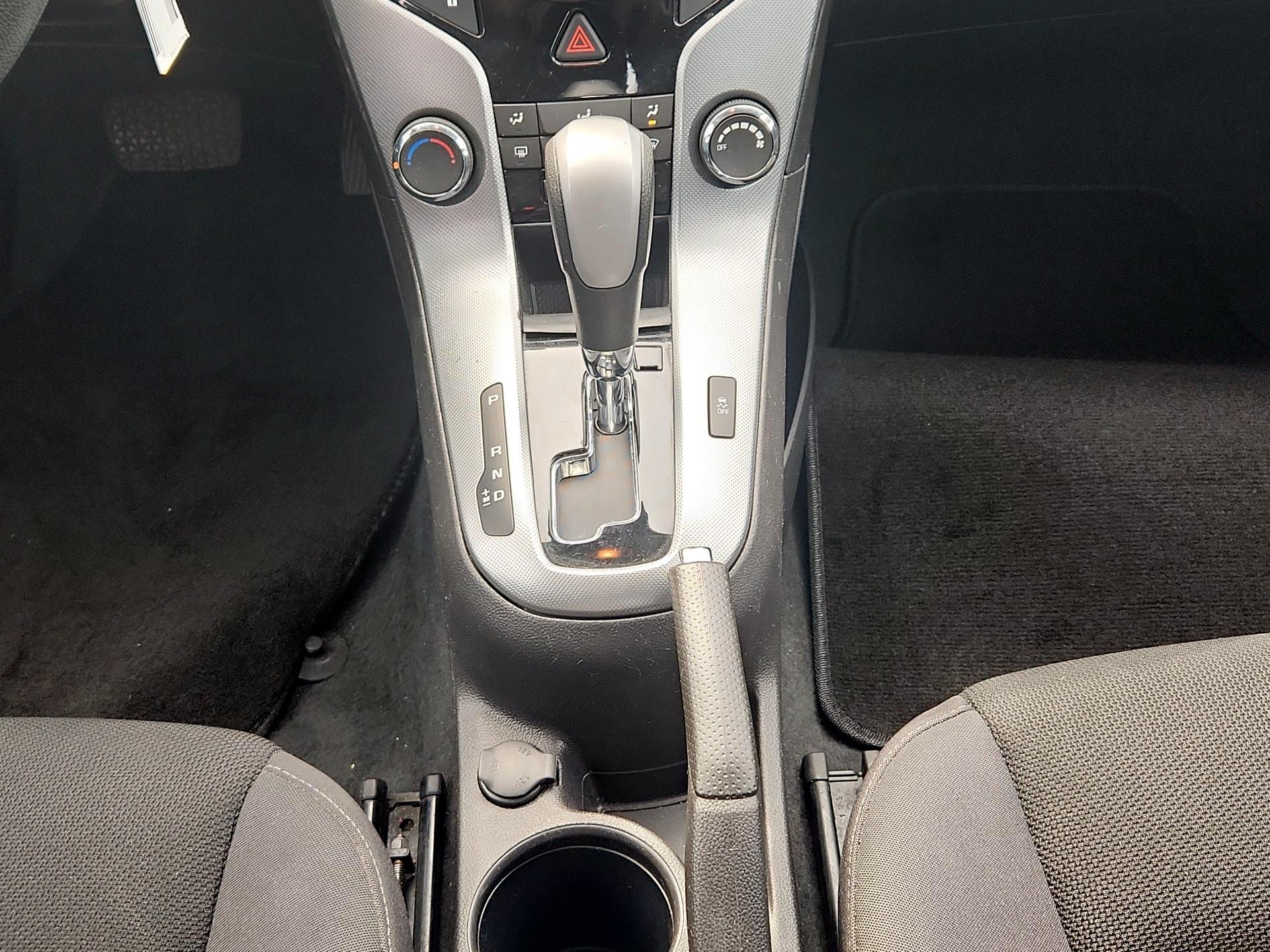 Thumbnail: 2016 Chevrolet Cruze - 15