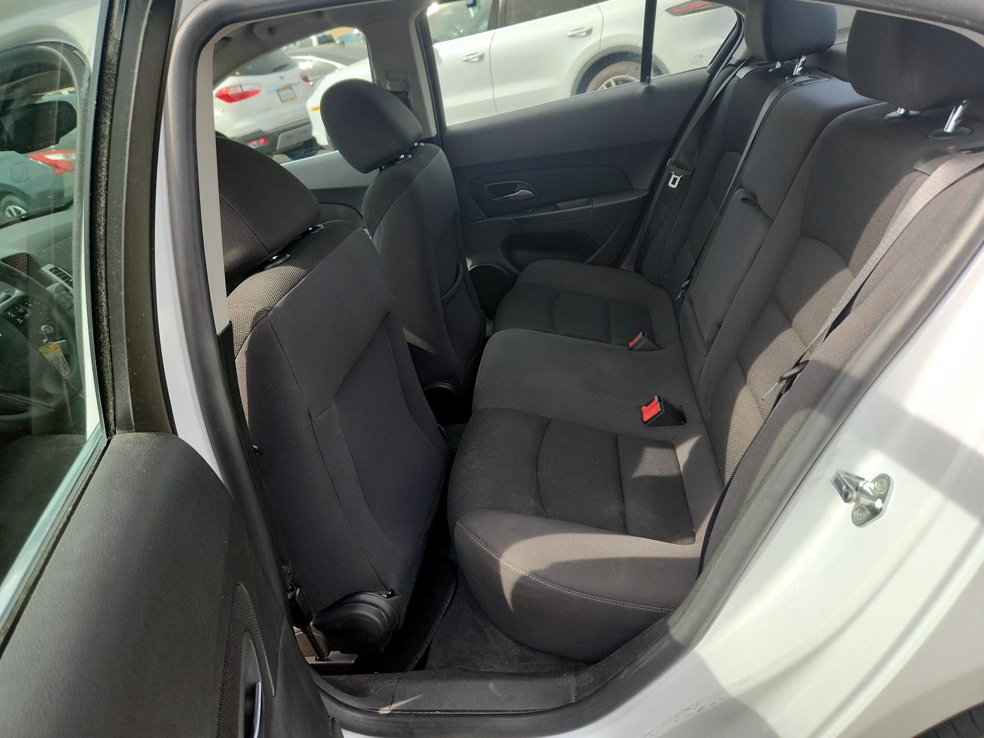 Thumbnail: 2016 Chevrolet Cruze - 16