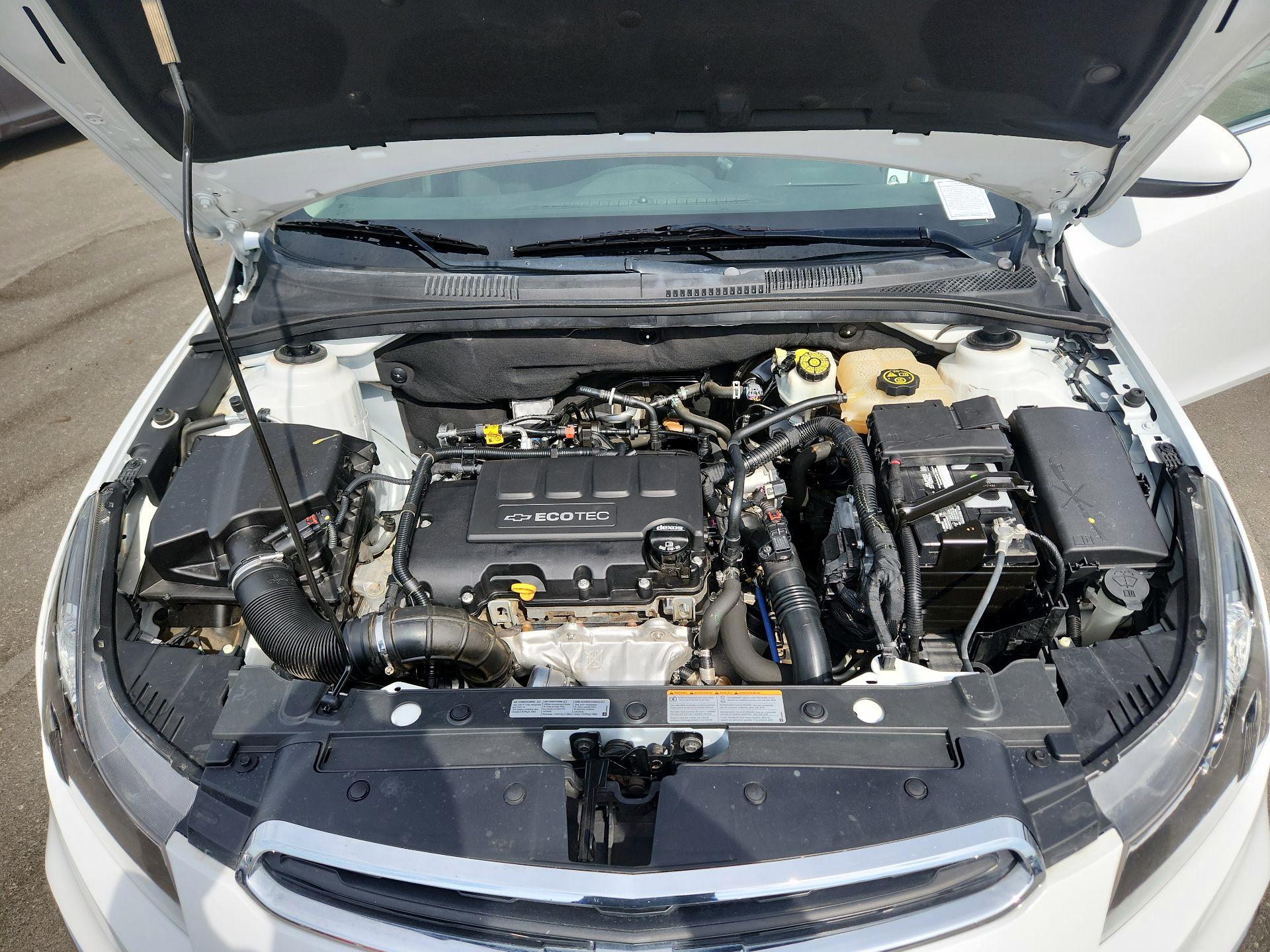 Thumbnail: 2016 Chevrolet Cruze - 18