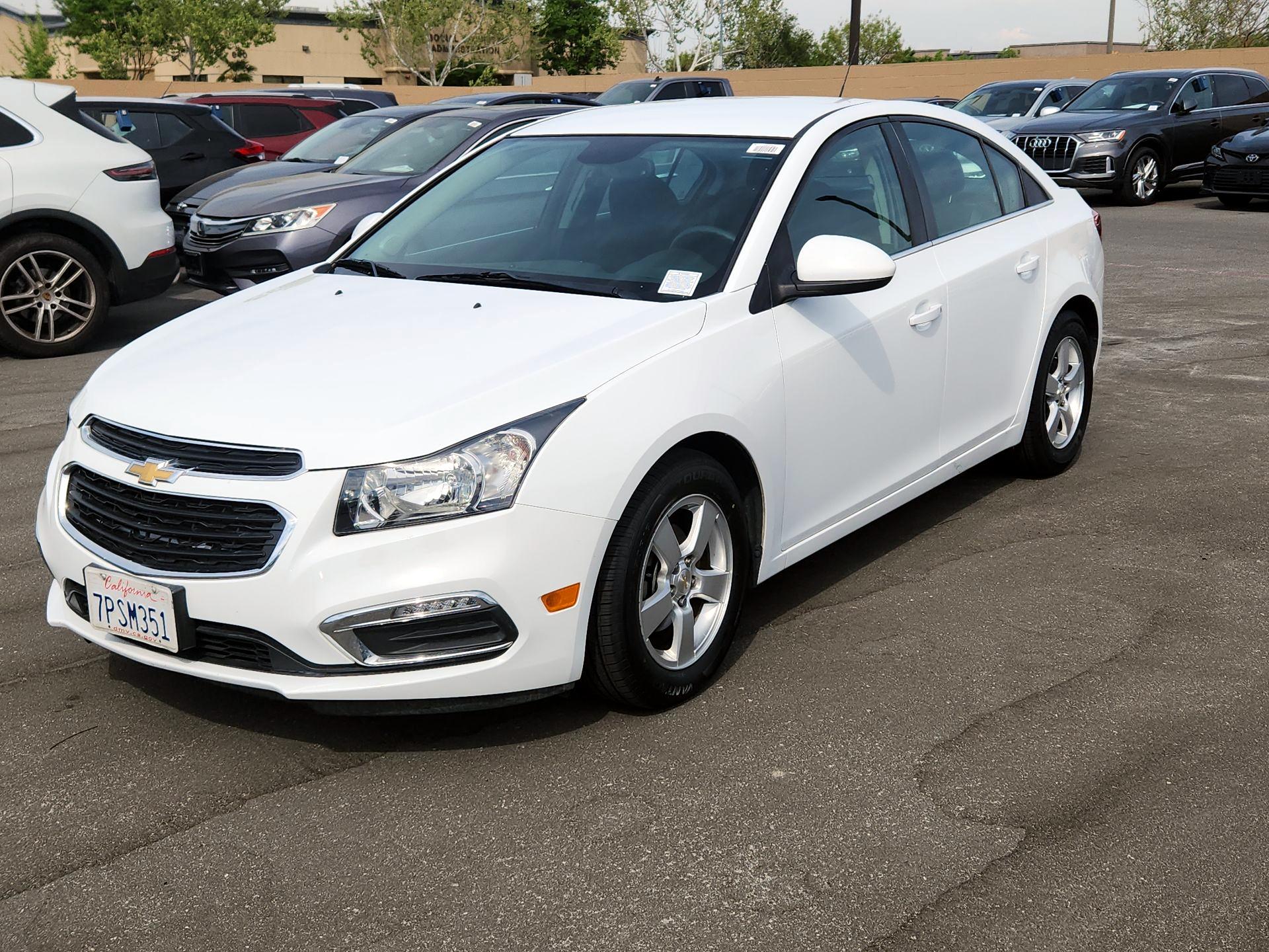 Thumbnail: 2016 Chevrolet Cruze - 3