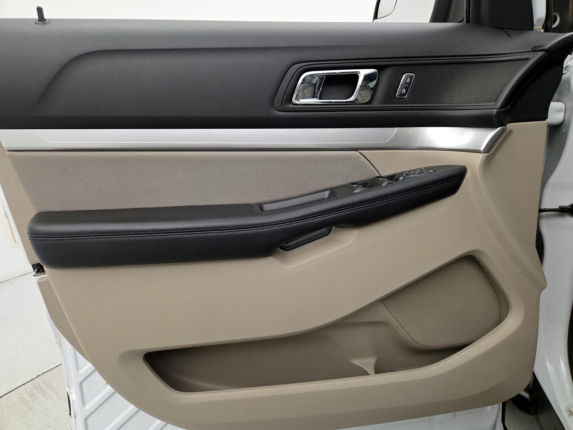 Thumbnail: 2018 Ford Explorer - 12