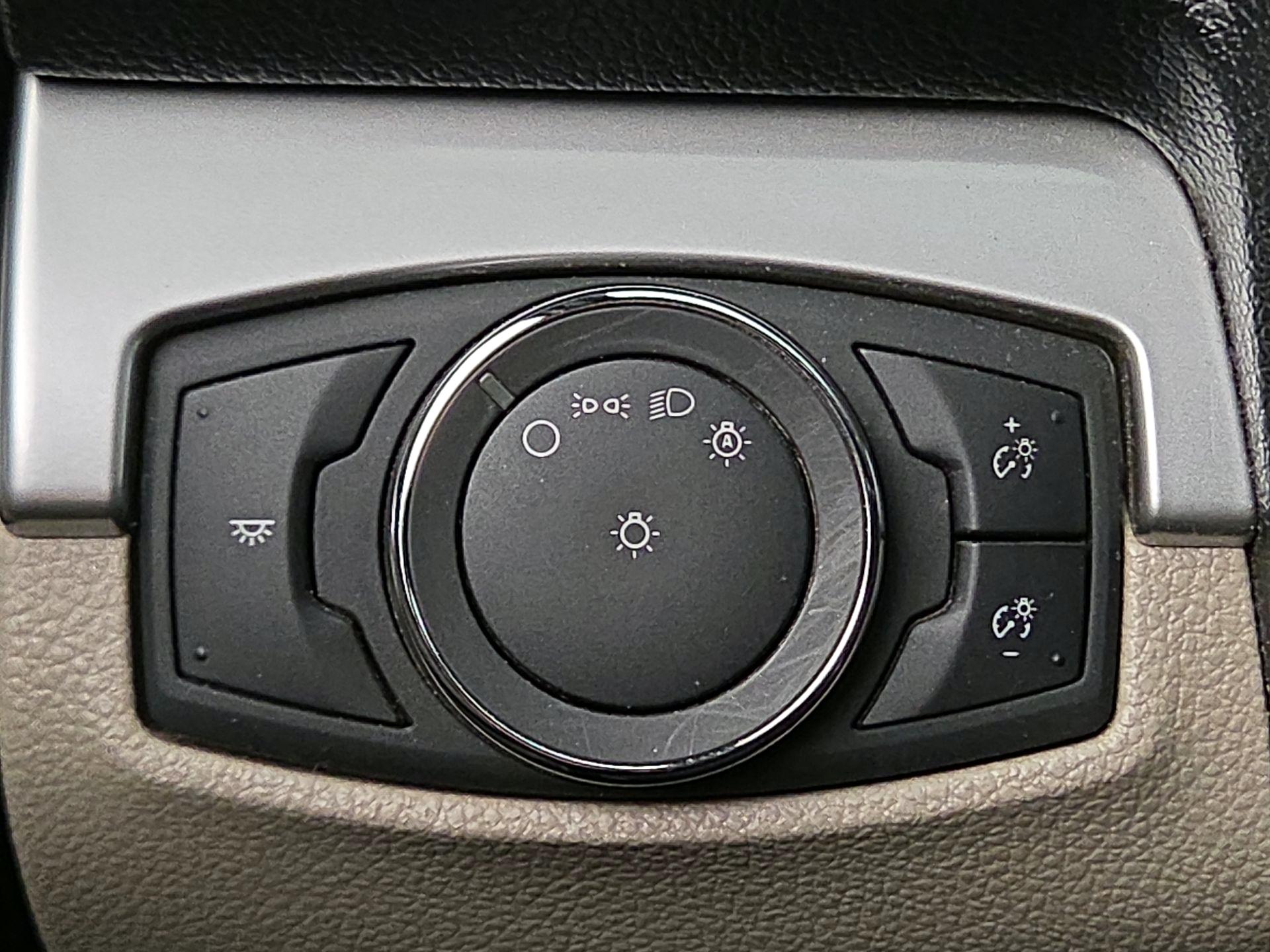 Thumbnail: 2018 Ford Explorer - 13