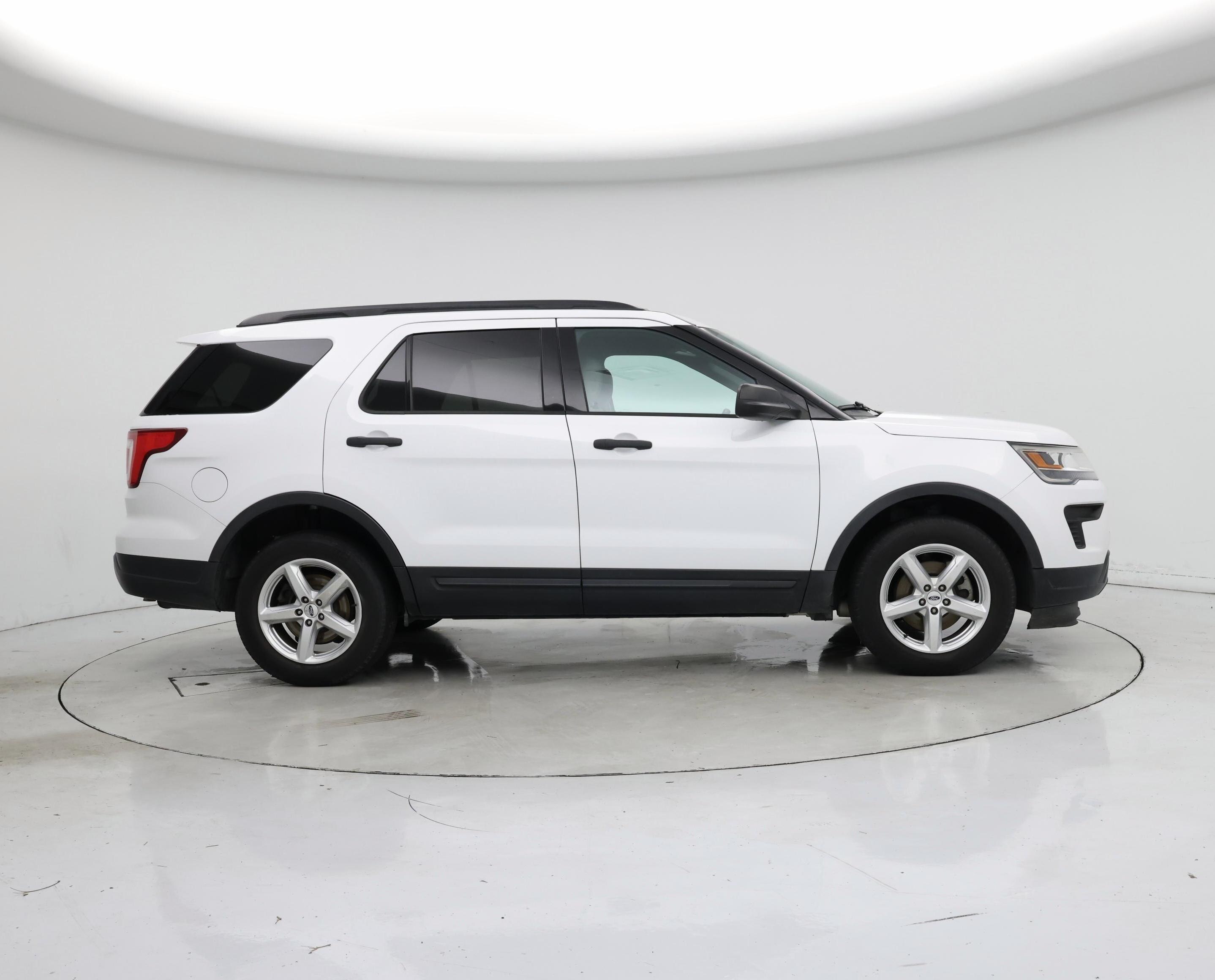 Thumbnail: 2018 Ford Explorer - 7