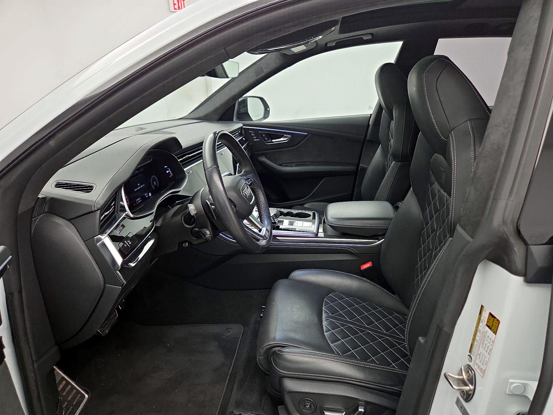 Thumbnail: 2021 Audi SQ8 - 11