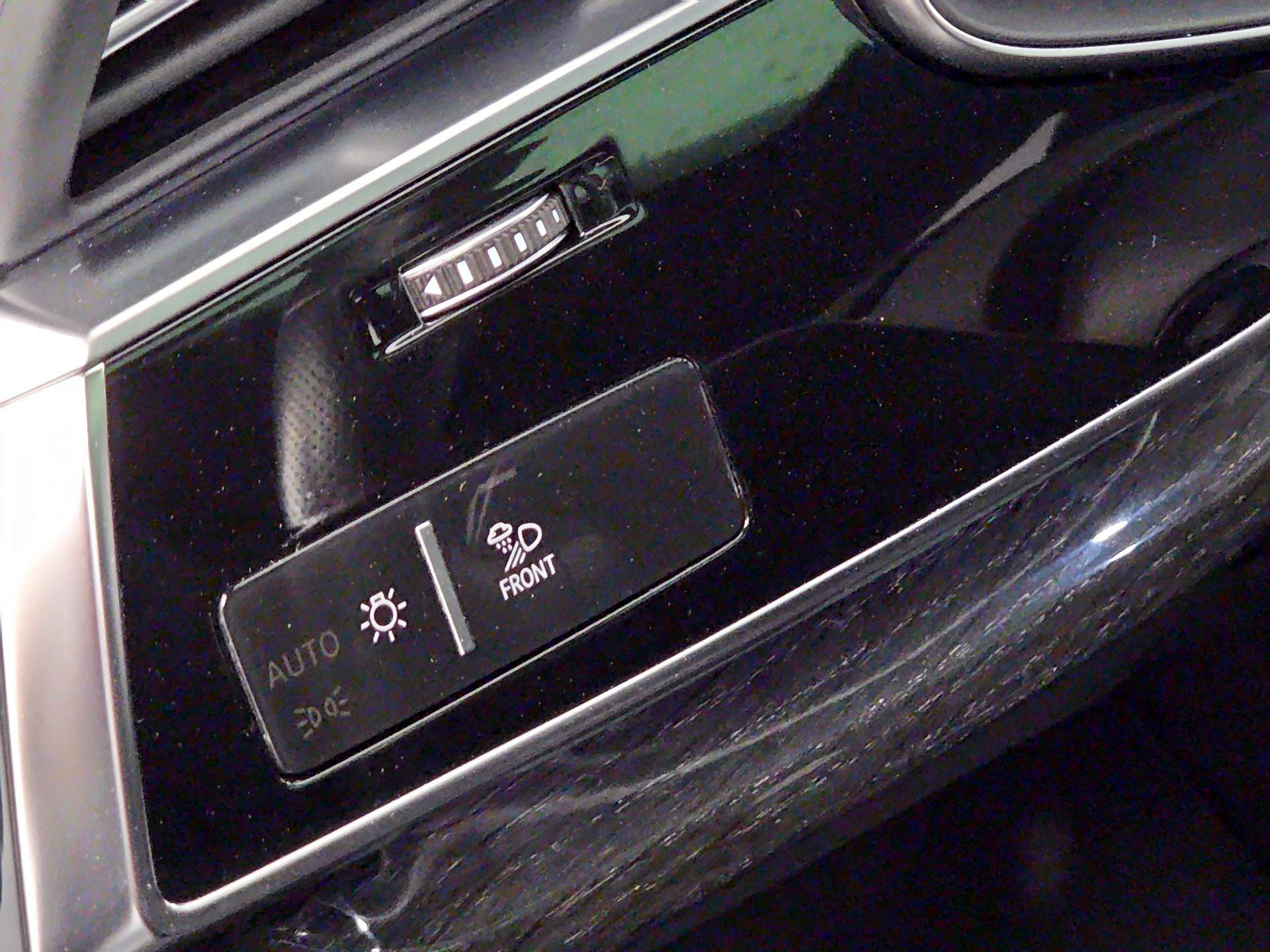 Thumbnail: 2021 Audi SQ8 - 13