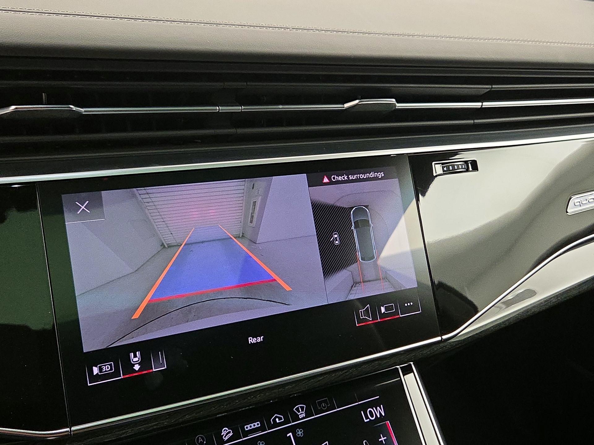 Thumbnail: 2021 Audi SQ8 - 15