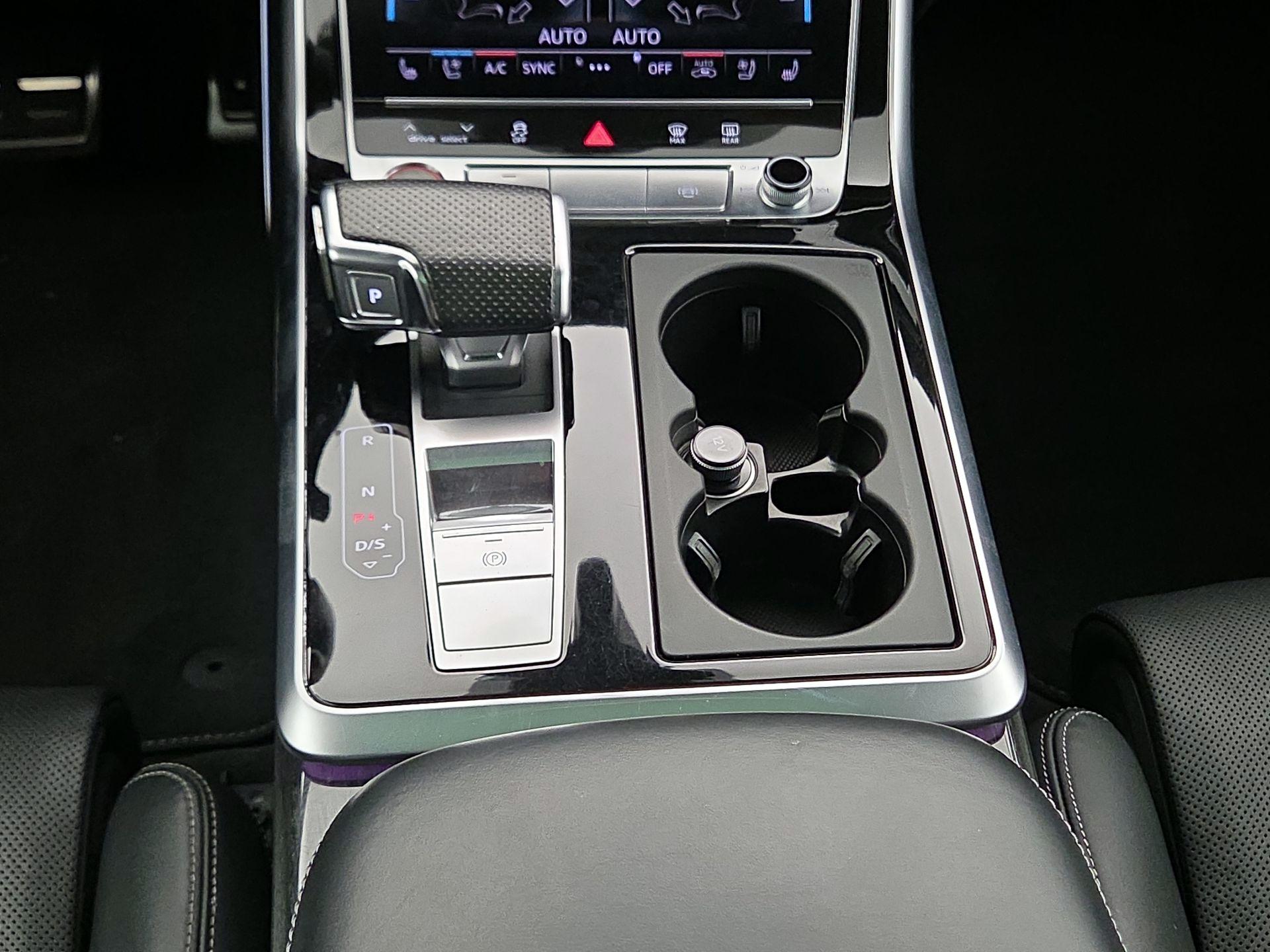 Thumbnail: 2021 Audi SQ8 - 18