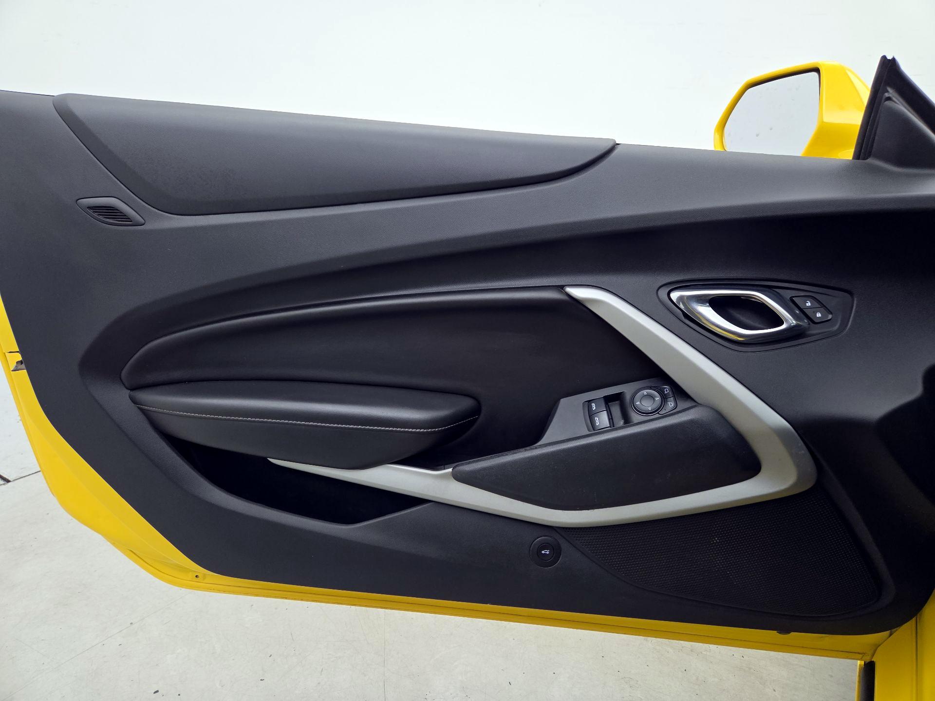 Thumbnail: 2017 Chevrolet Camaro - 12