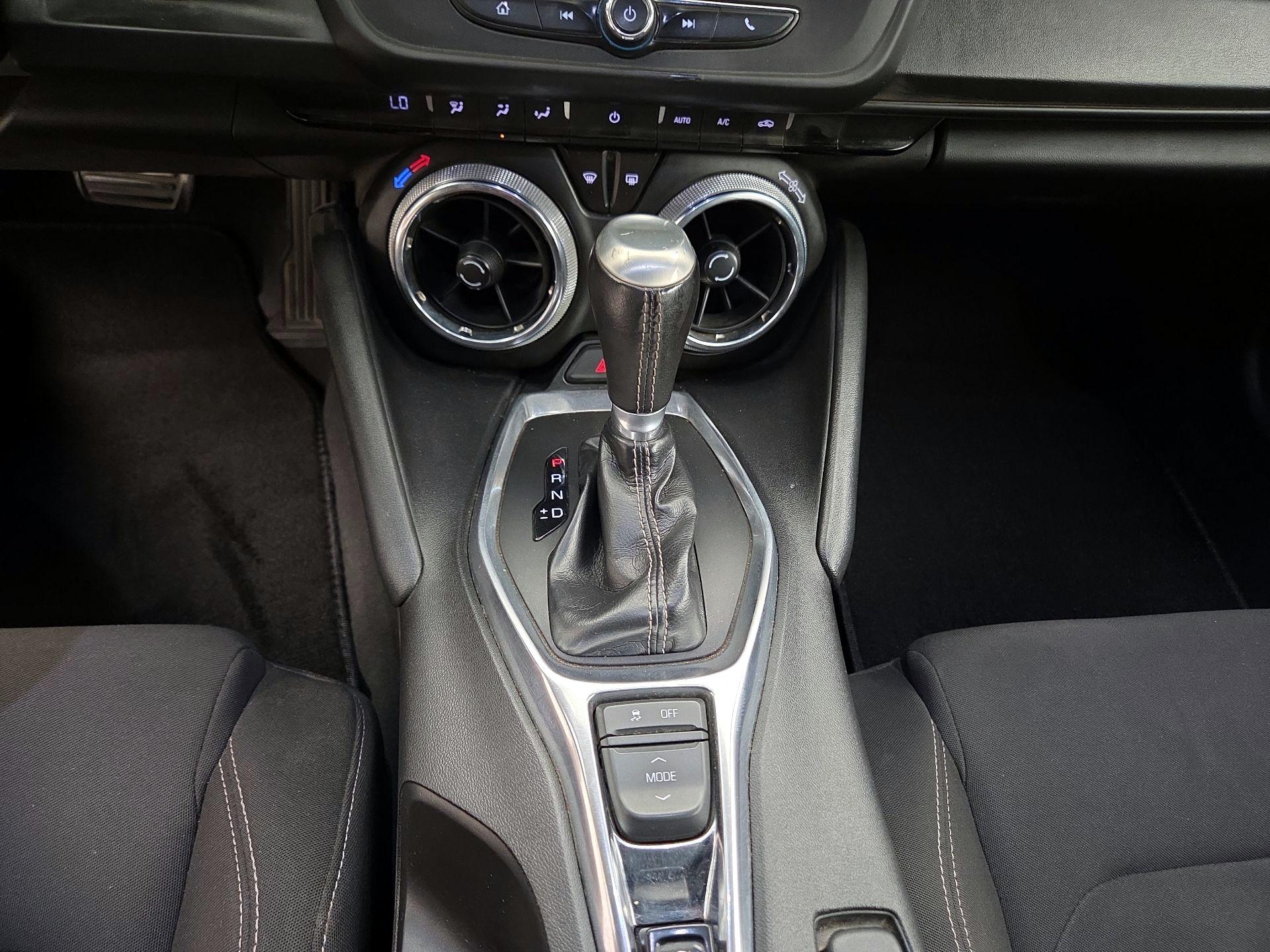 Thumbnail: 2017 Chevrolet Camaro - 16