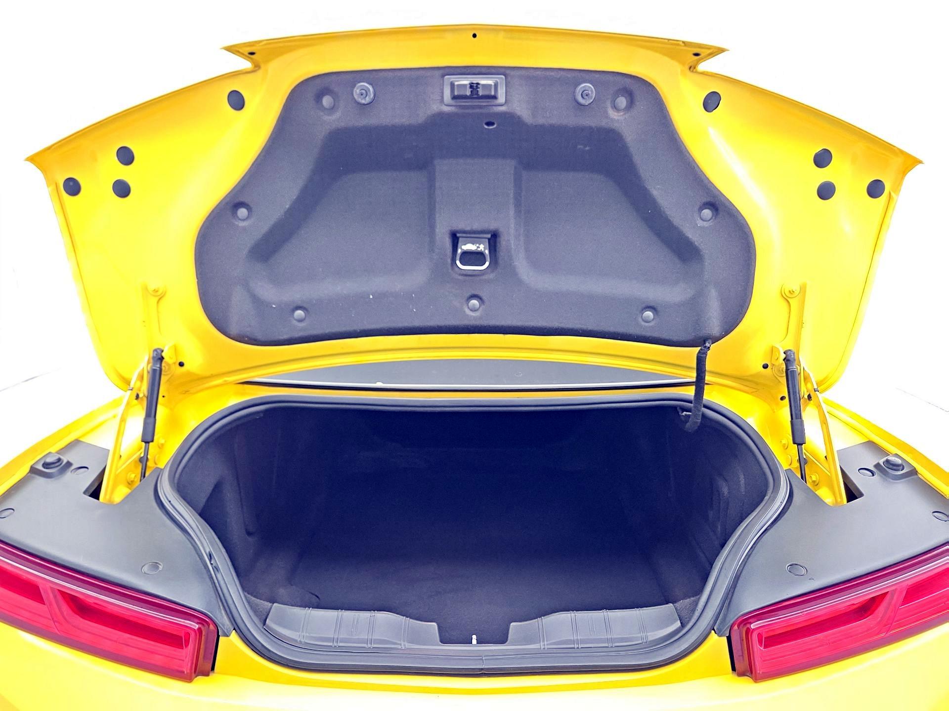 Thumbnail: 2017 Chevrolet Camaro - 18