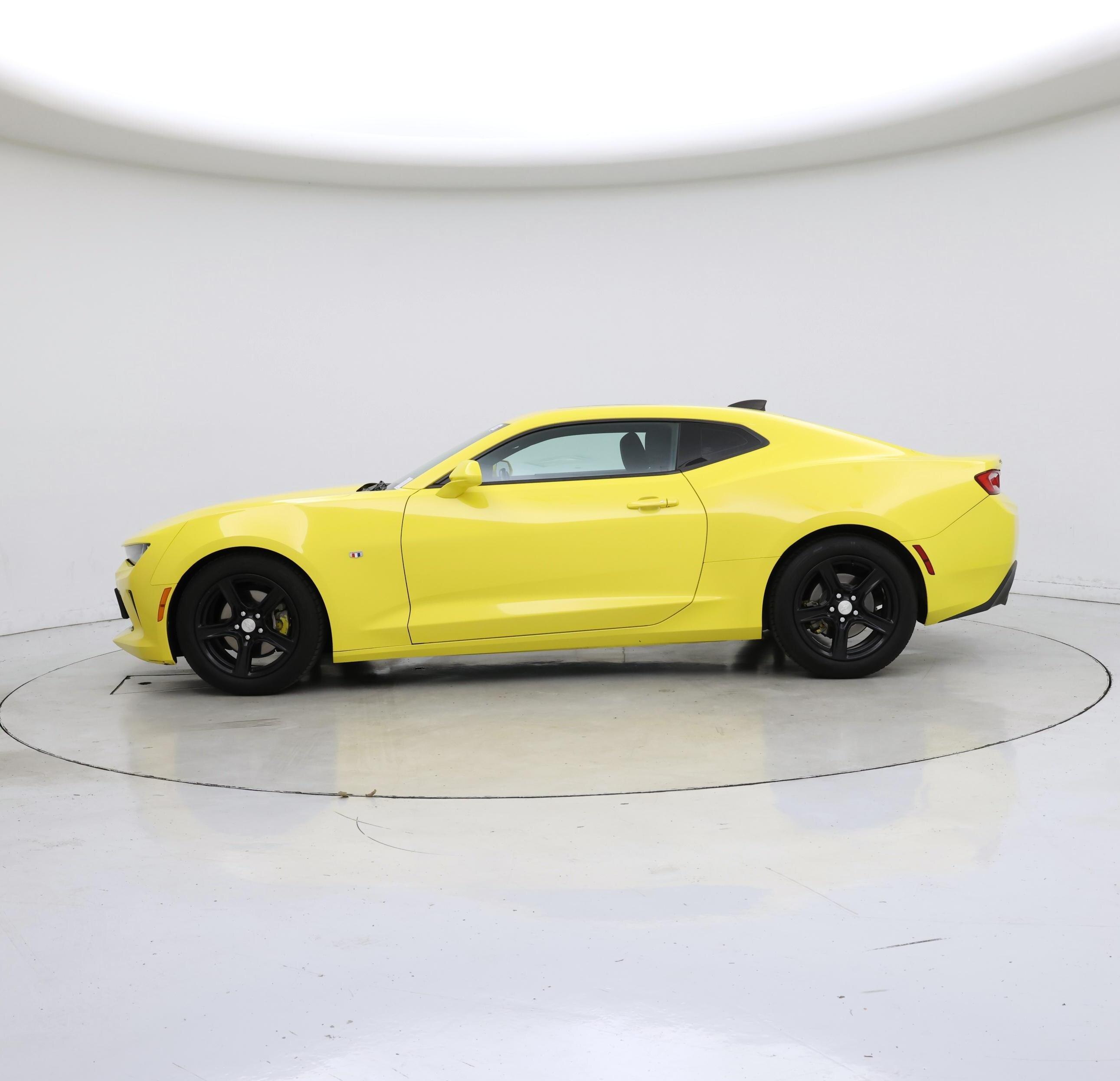 Thumbnail: 2017 Chevrolet Camaro - 3