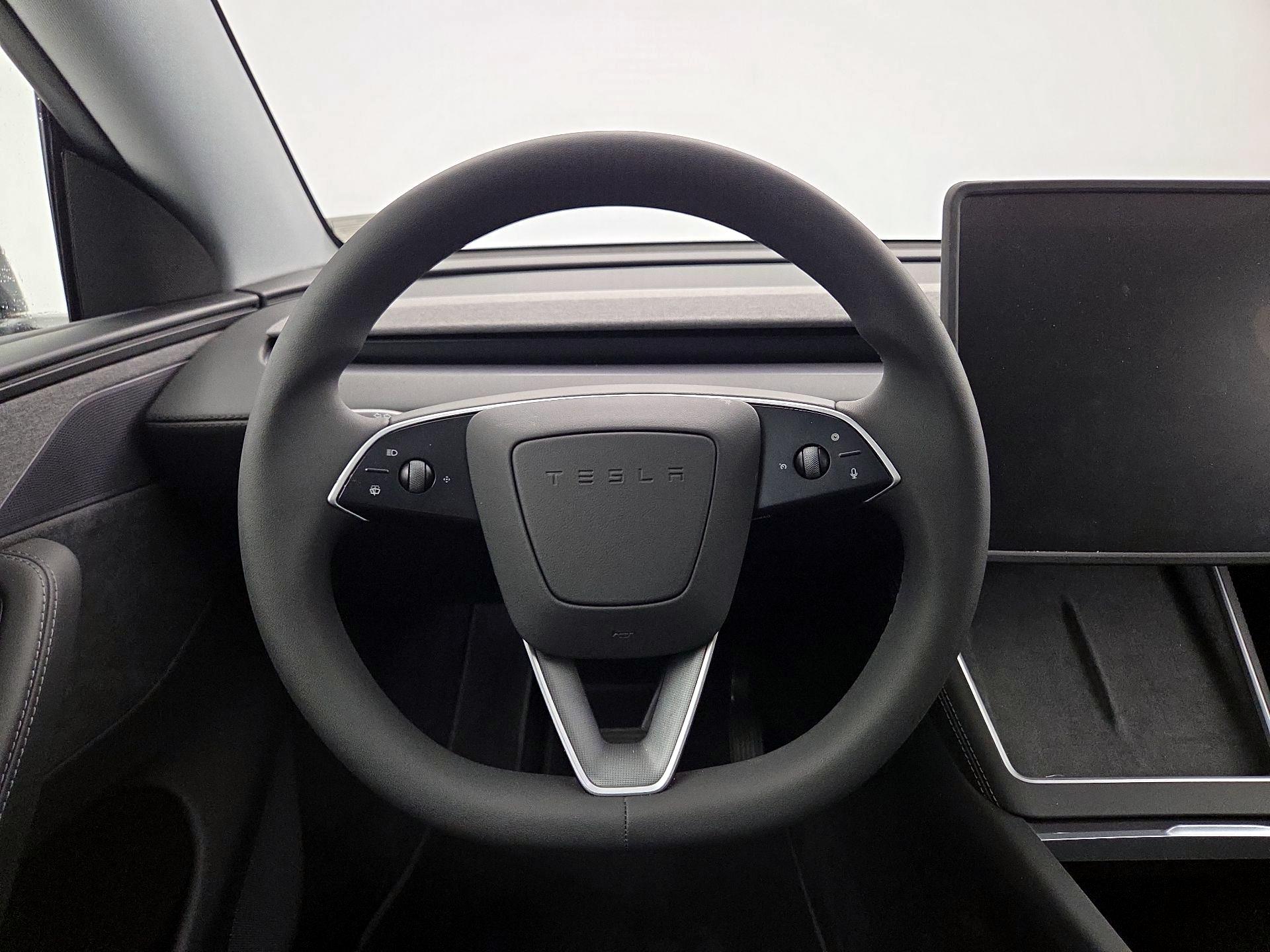 Thumbnail: 2026 Tesla Model Y - 10