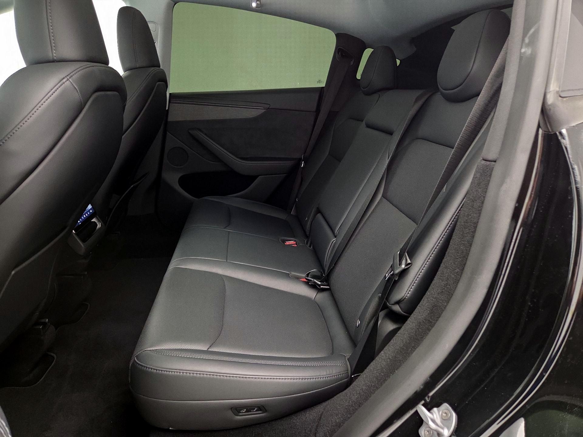 Thumbnail: 2026 Tesla Model Y - 20