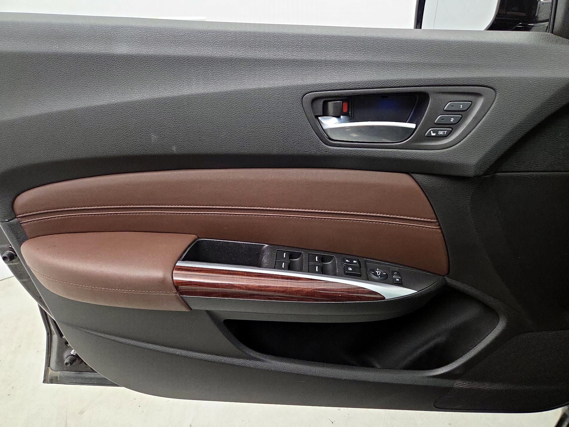 Thumbnail: 2015 Acura TLX - 12