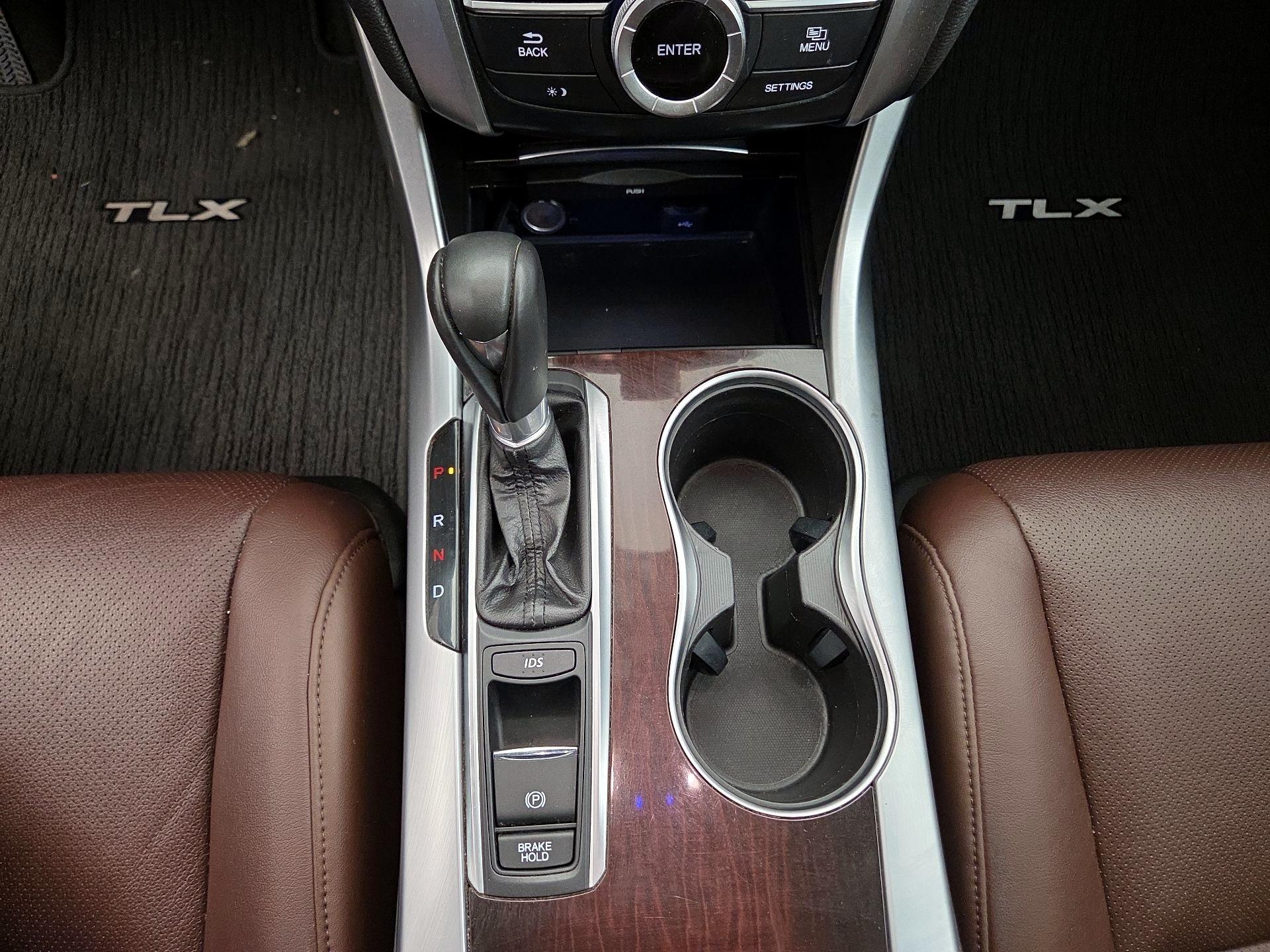 Thumbnail: 2015 Acura TLX - 17