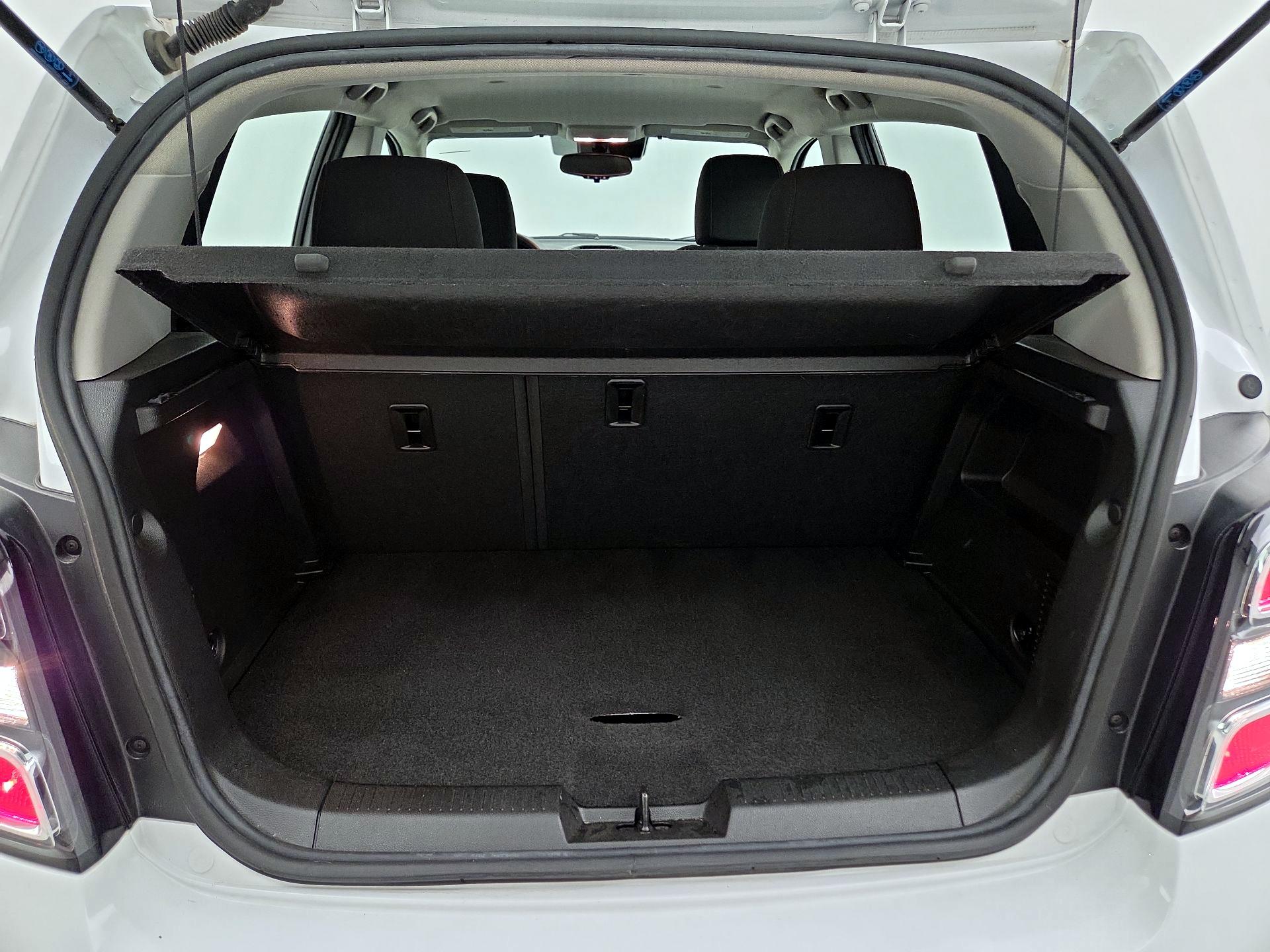 Thumbnail: 2020 Chevrolet Sonic - 20