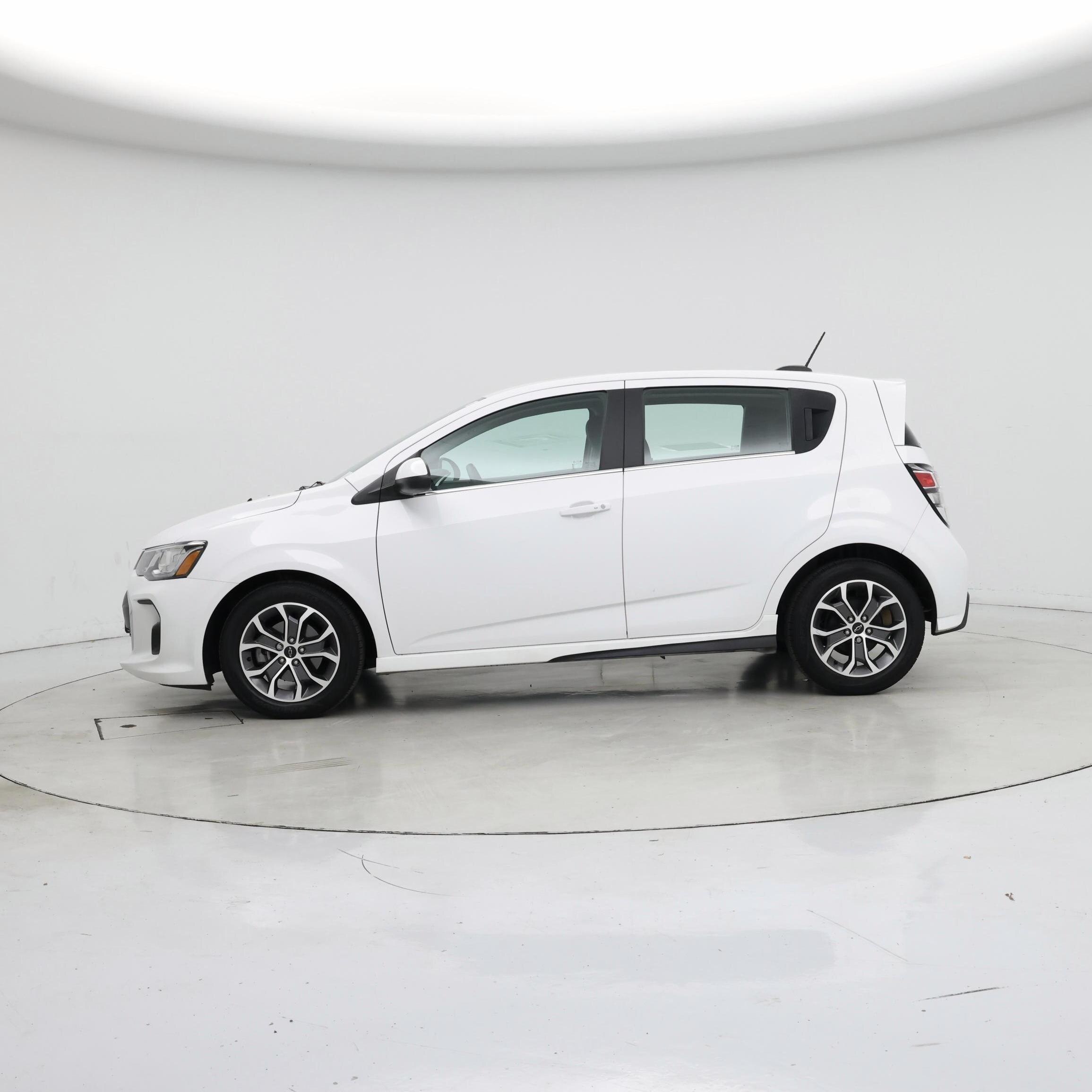 Thumbnail: 2020 Chevrolet Sonic - 3