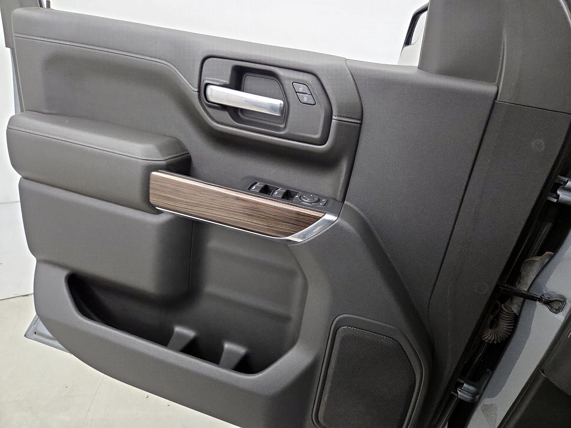 Thumbnail: 2021 Chevrolet Silverado 1500 - 12