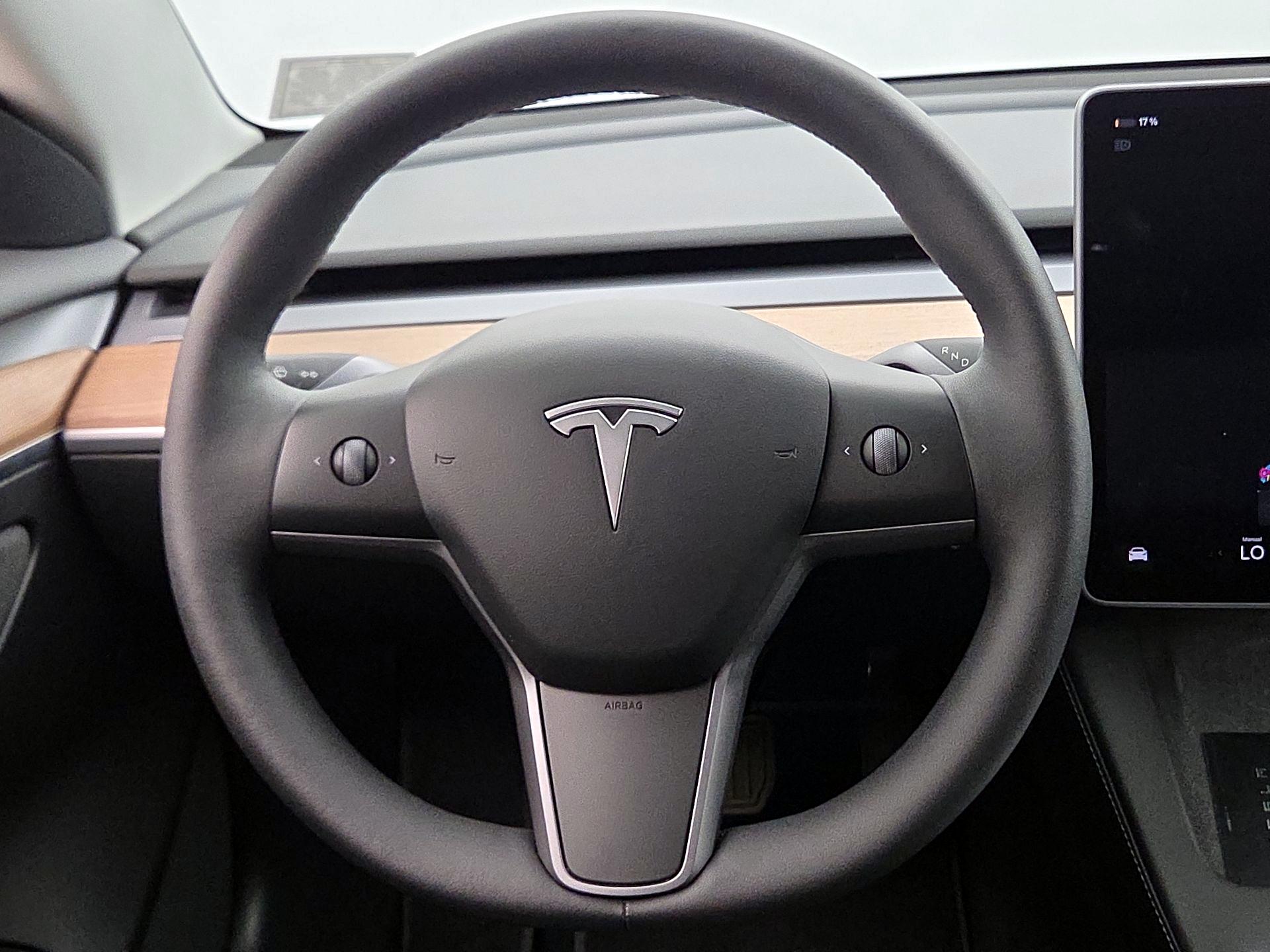 Thumbnail: 2022 Tesla Model 3 - 10