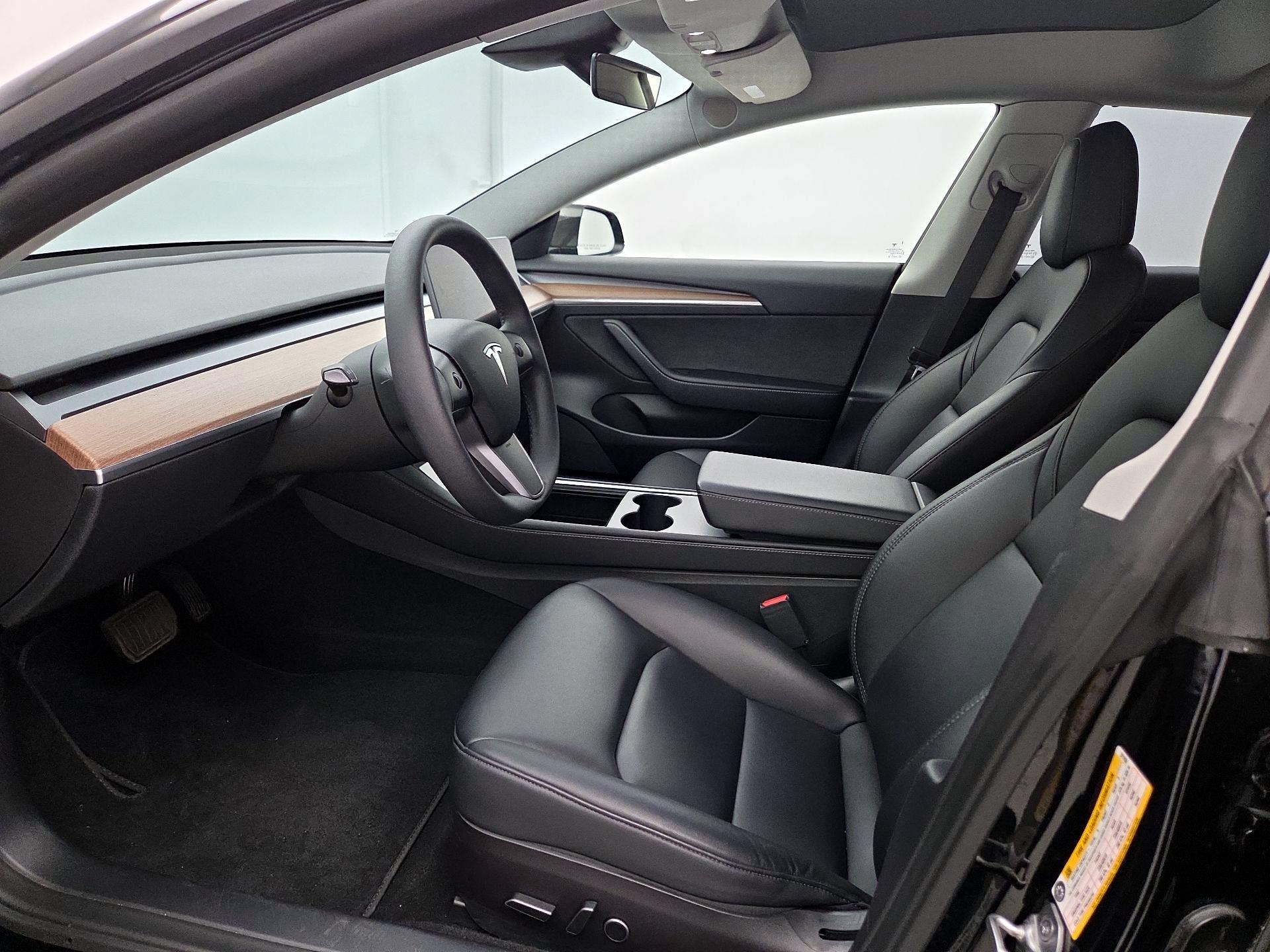 Thumbnail: 2022 Tesla Model 3 - 11