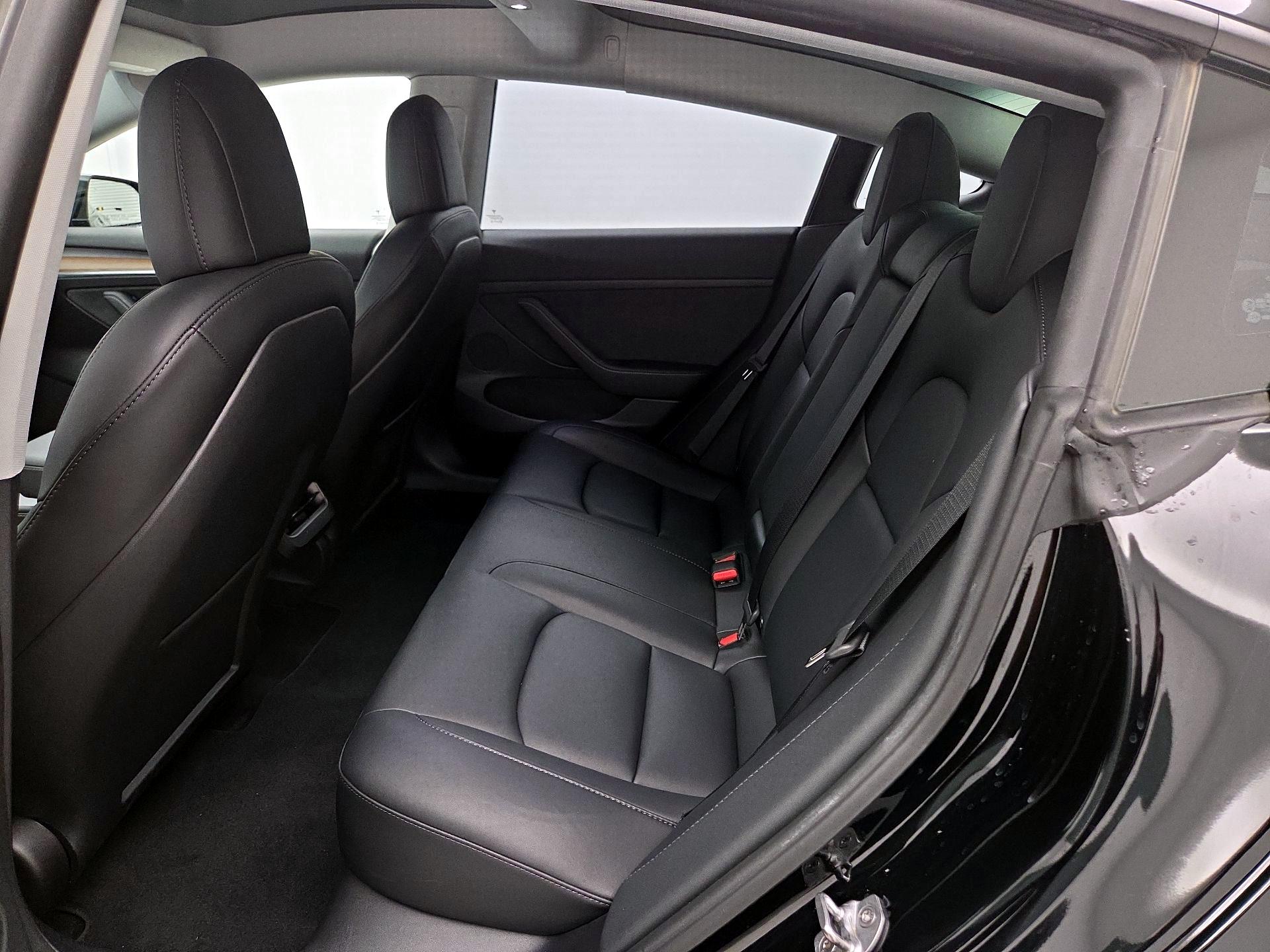 Thumbnail: 2022 Tesla Model 3 - 19