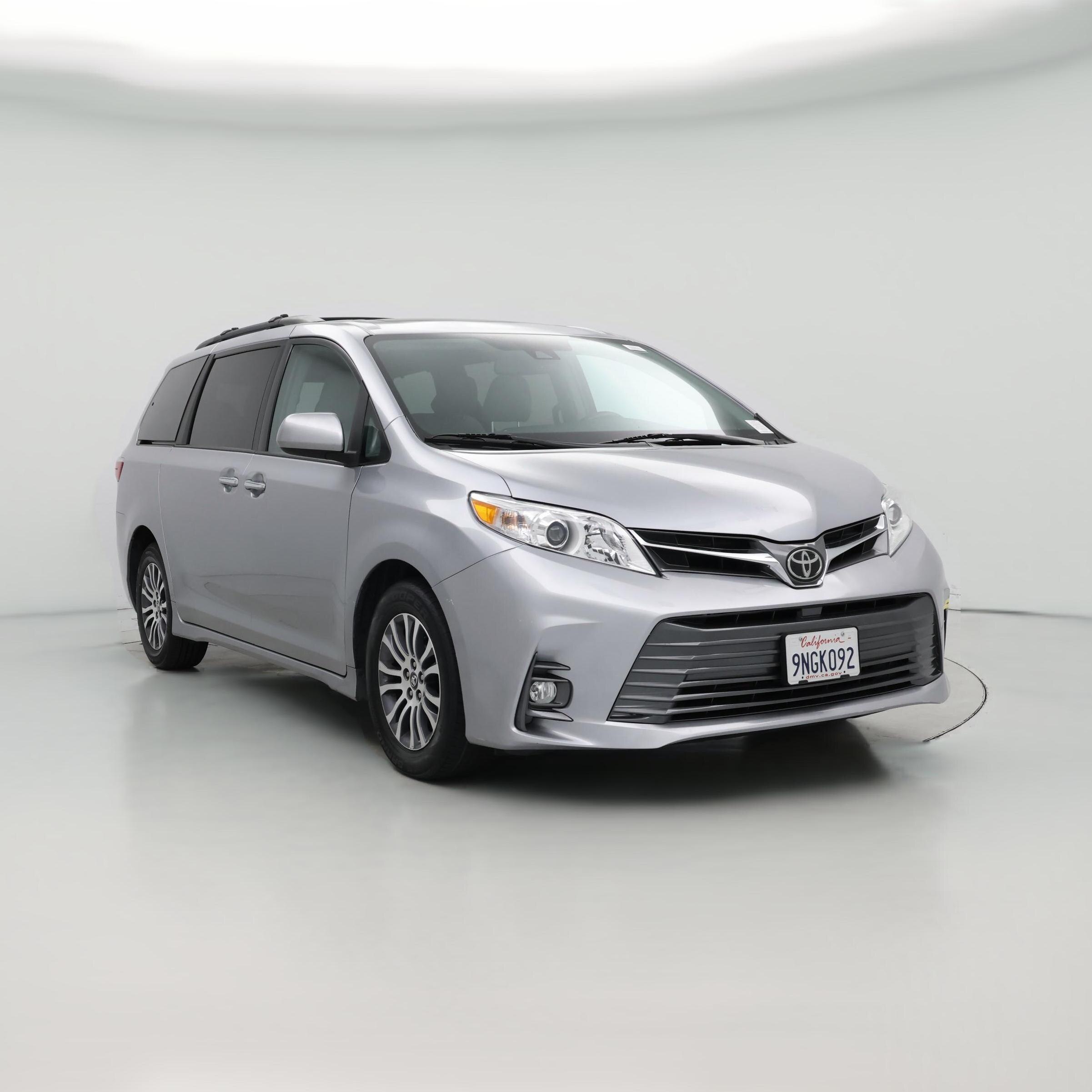 Thumbnail: 2018 Toyota Sienna - 1