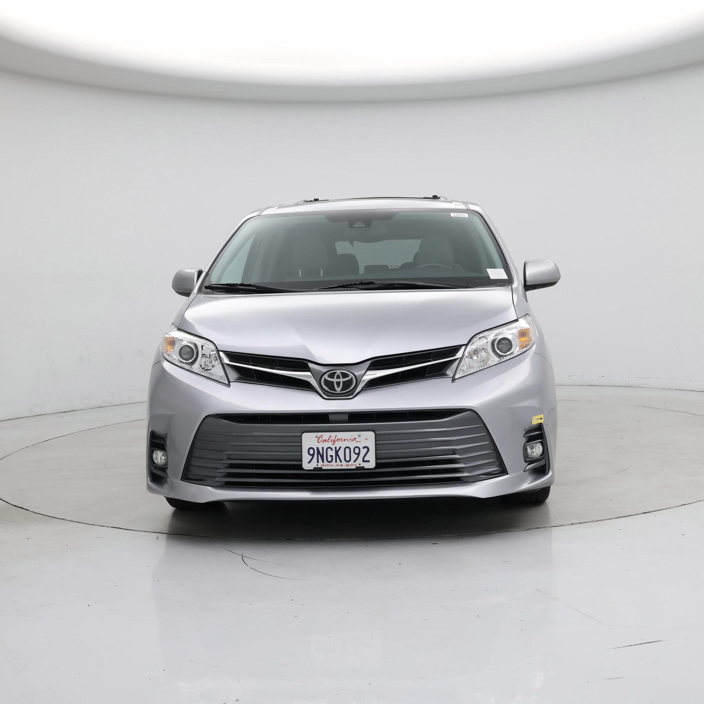 Thumbnail: 2018 Toyota Sienna - 5