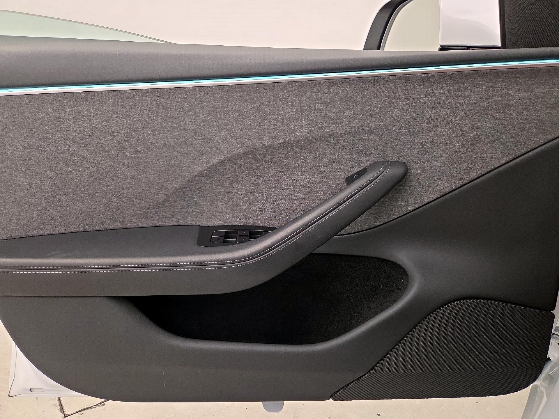 Thumbnail: 2025 Tesla Model 3 - 12