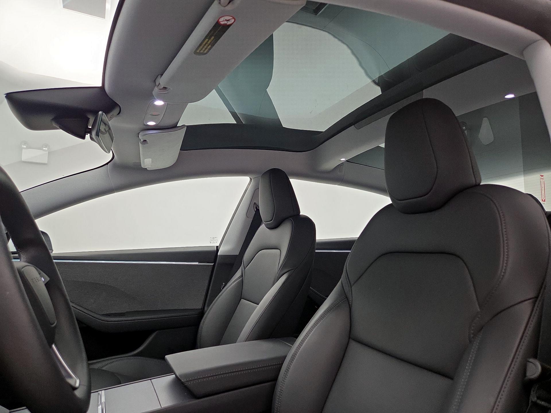 Thumbnail: 2025 Tesla Model 3 - 18