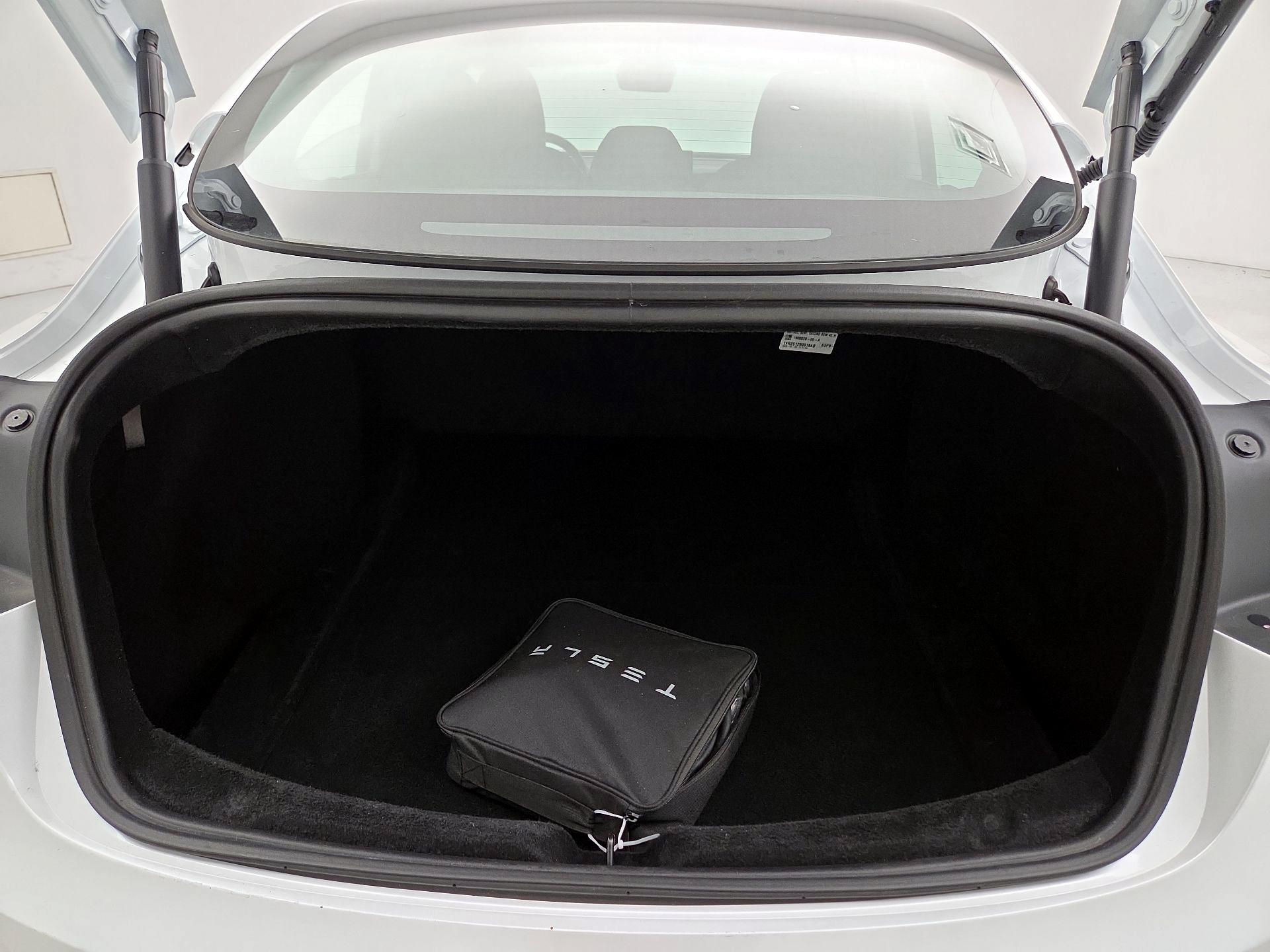 Thumbnail: 2025 Tesla Model 3 - 20