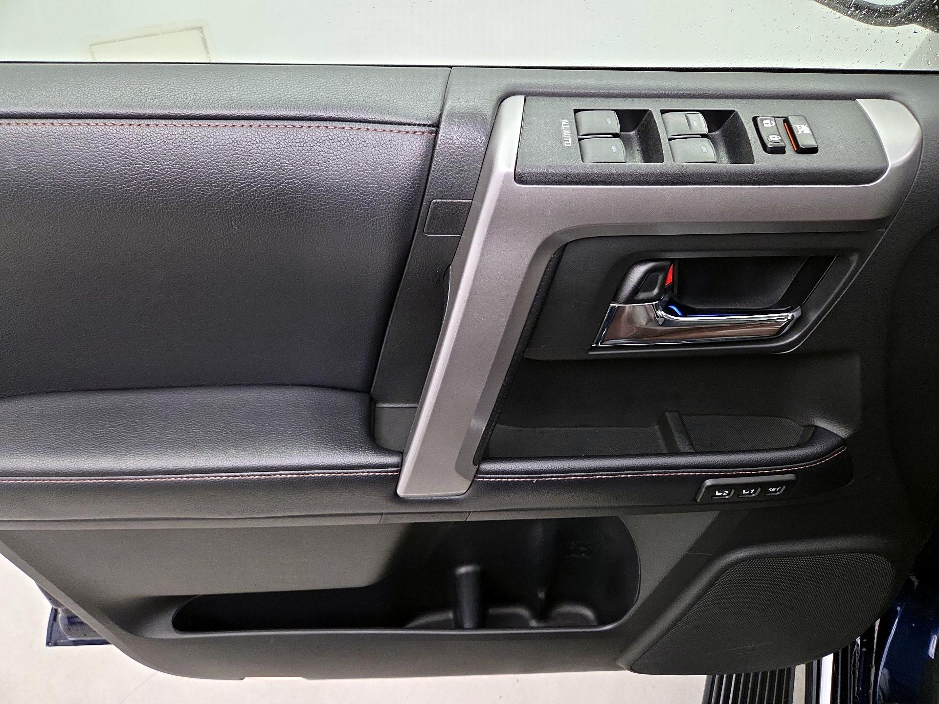 Thumbnail: 2018 Toyota 4Runner - 12