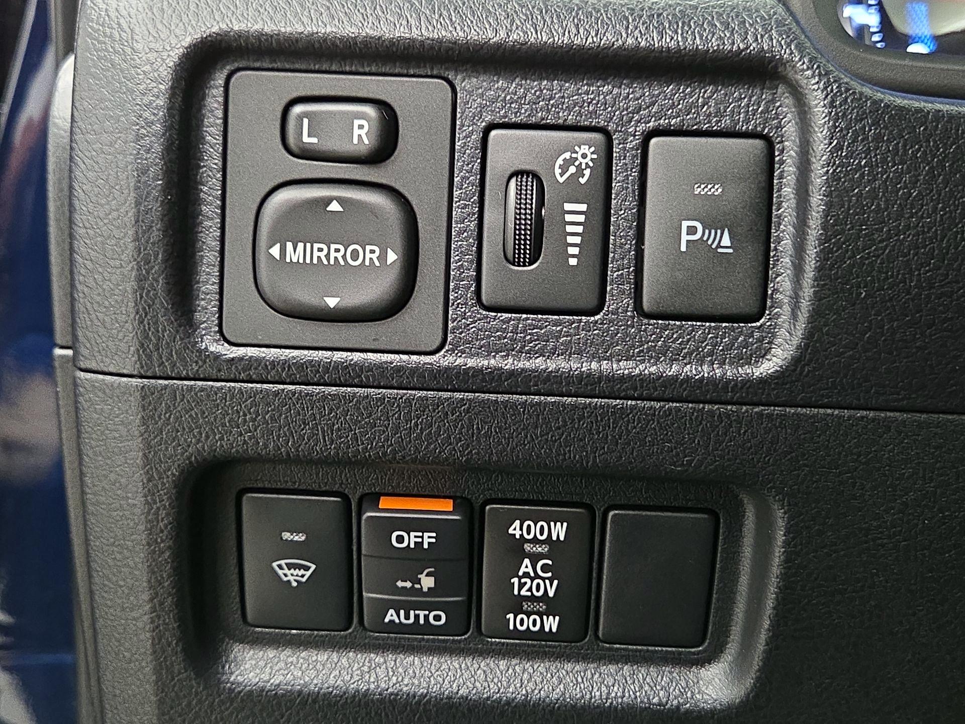 Thumbnail: 2018 Toyota 4Runner - 13