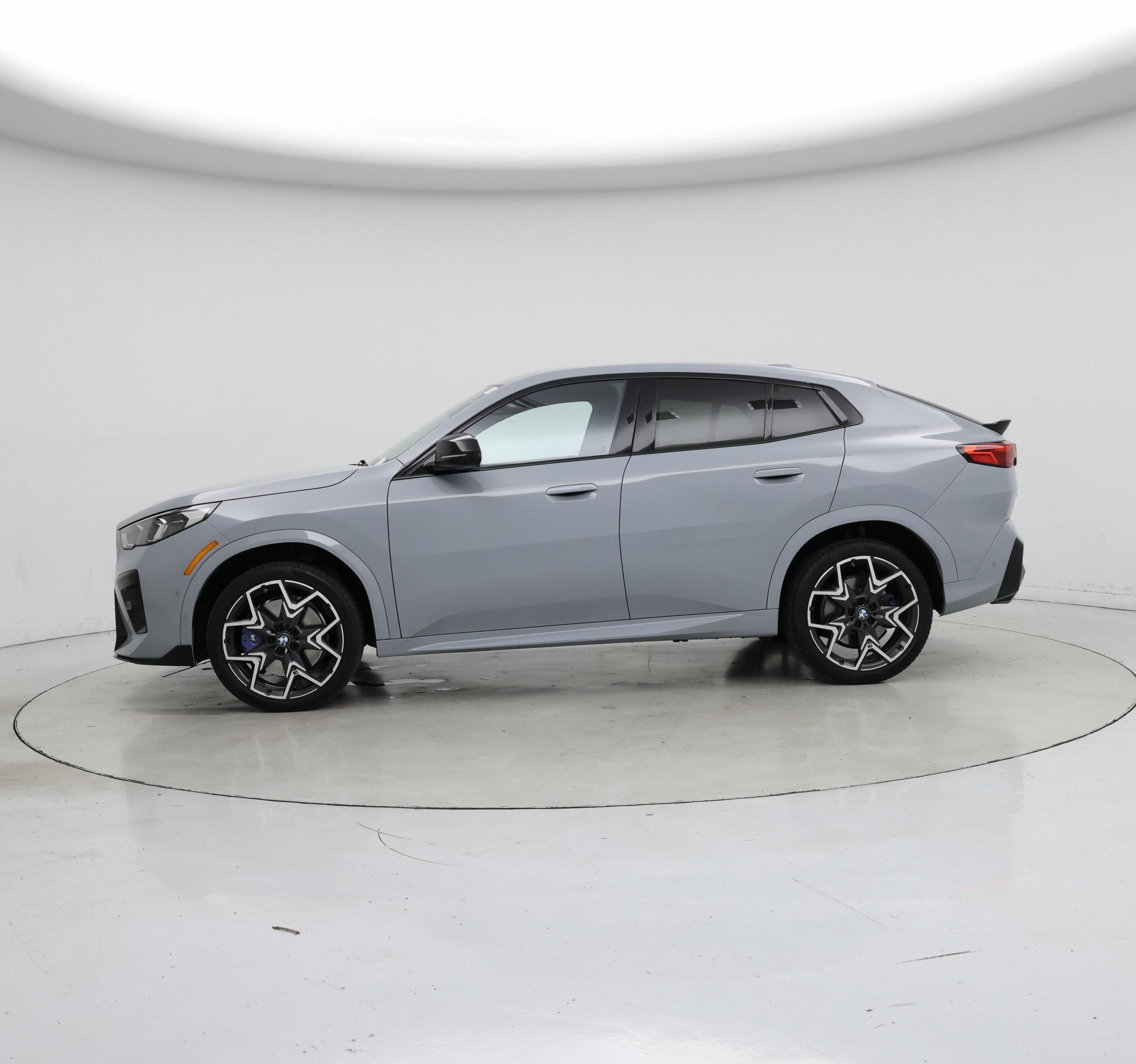 Thumbnail: 2024 BMW X2 - 3