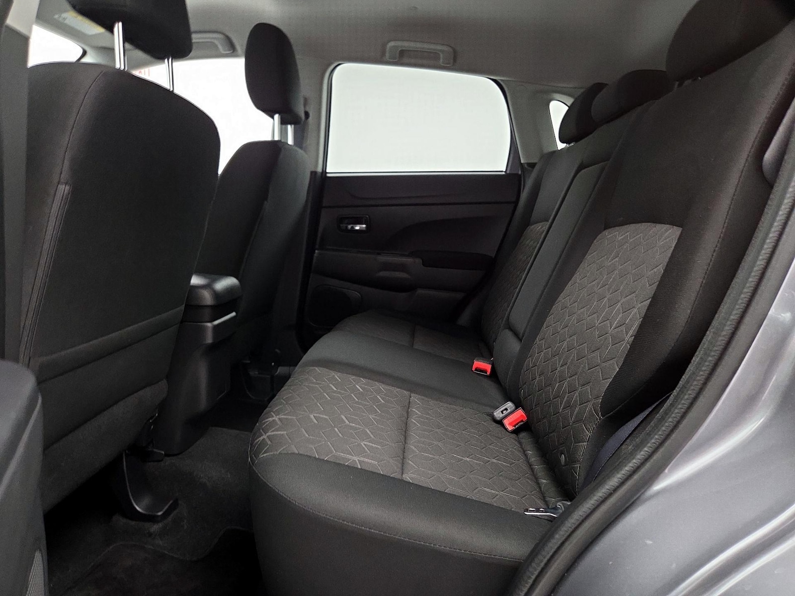 2025 Mitsubishi Outlander Sport S - Photo 20