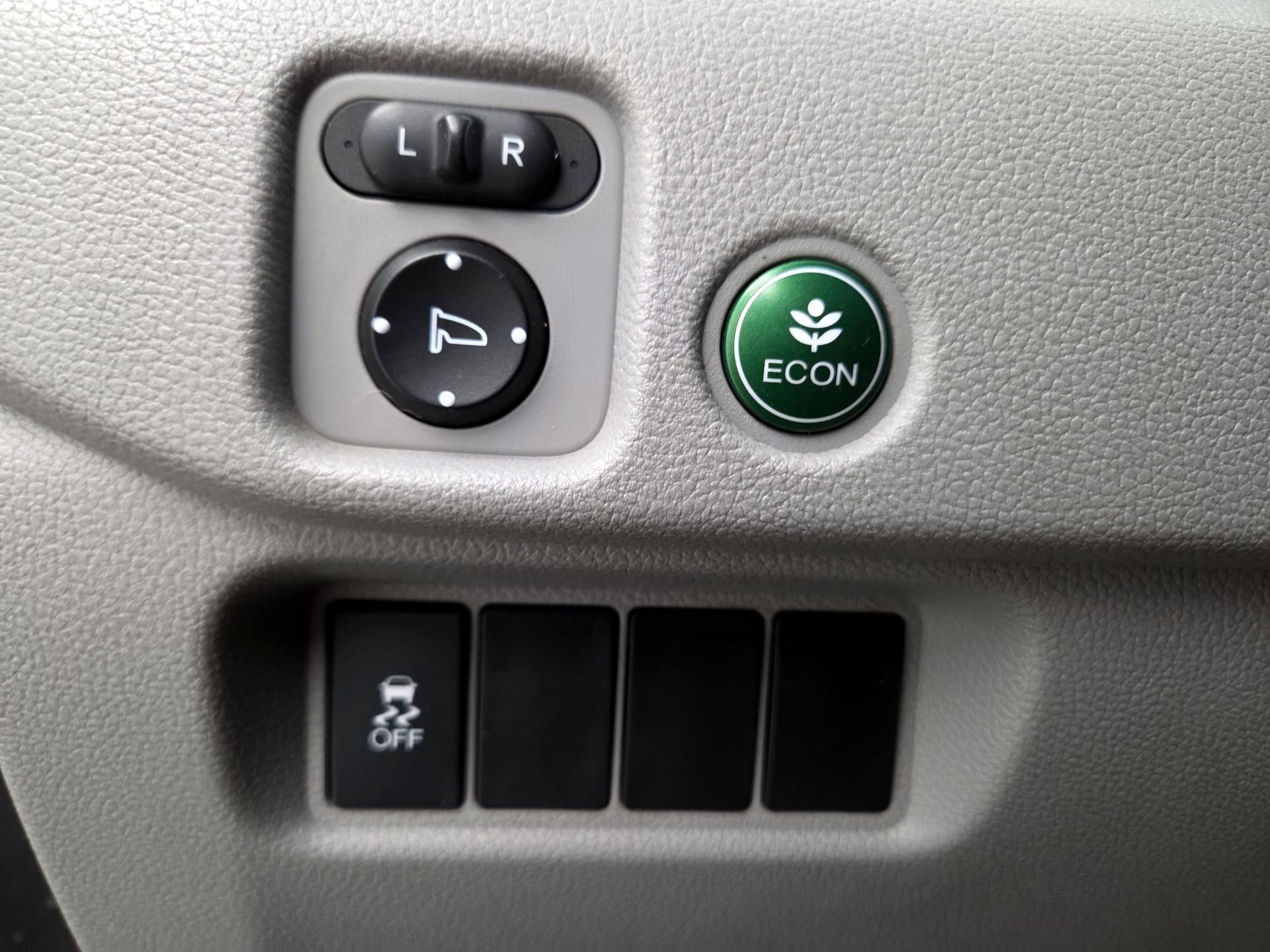 Thumbnail: 2018 Honda Pilot - 13