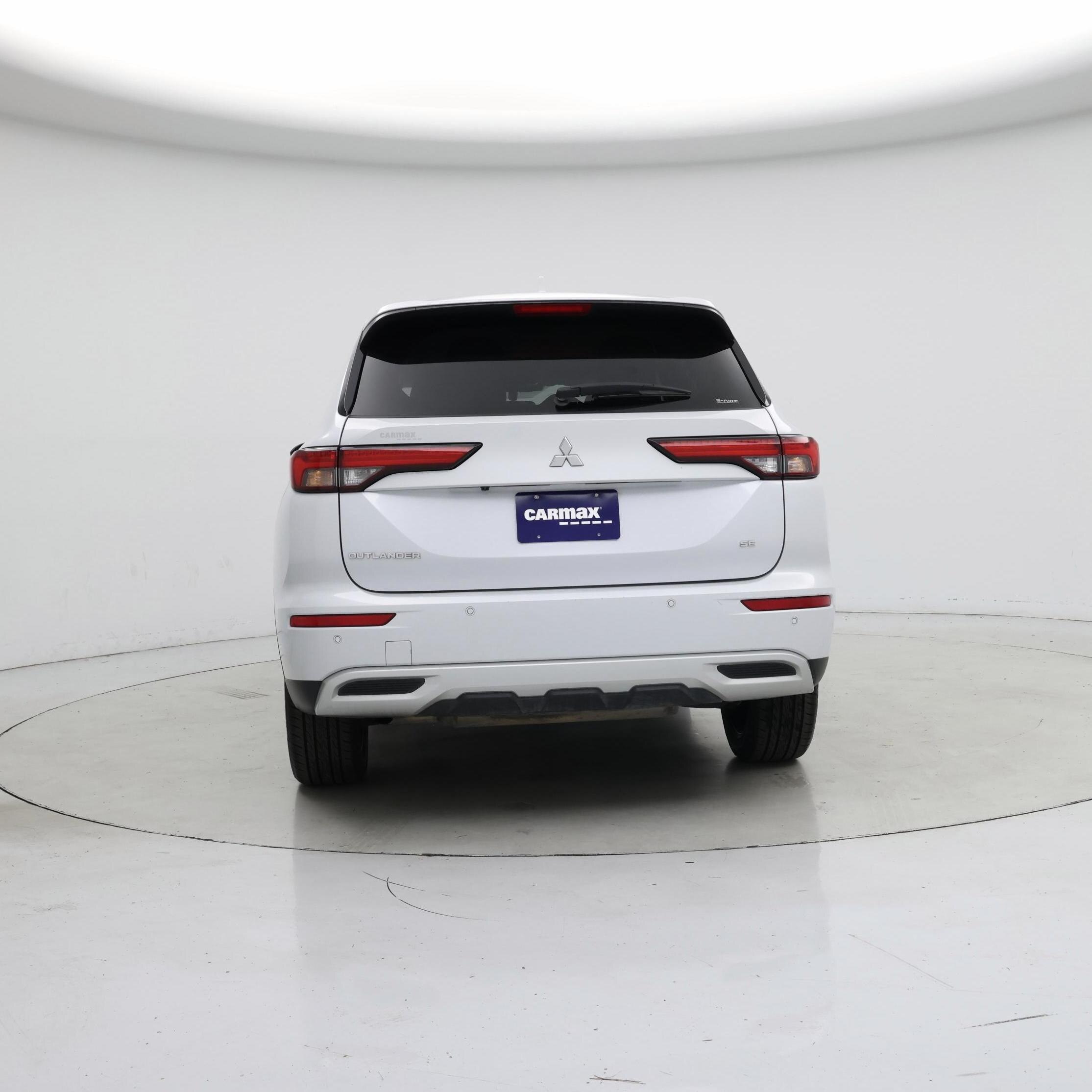 Thumbnail: 2023 Mitsubishi Outlander - 6