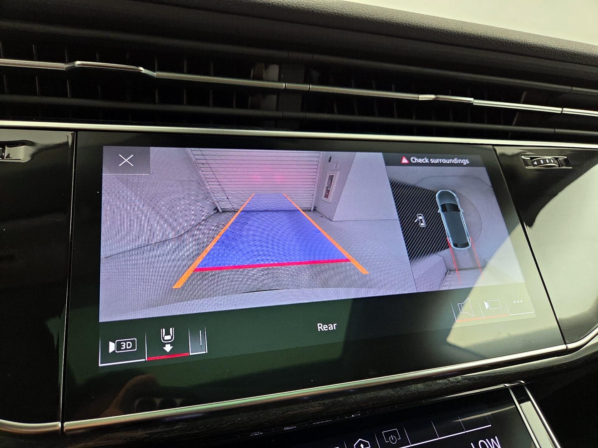 Thumbnail: 2023 Audi Q8 - 15