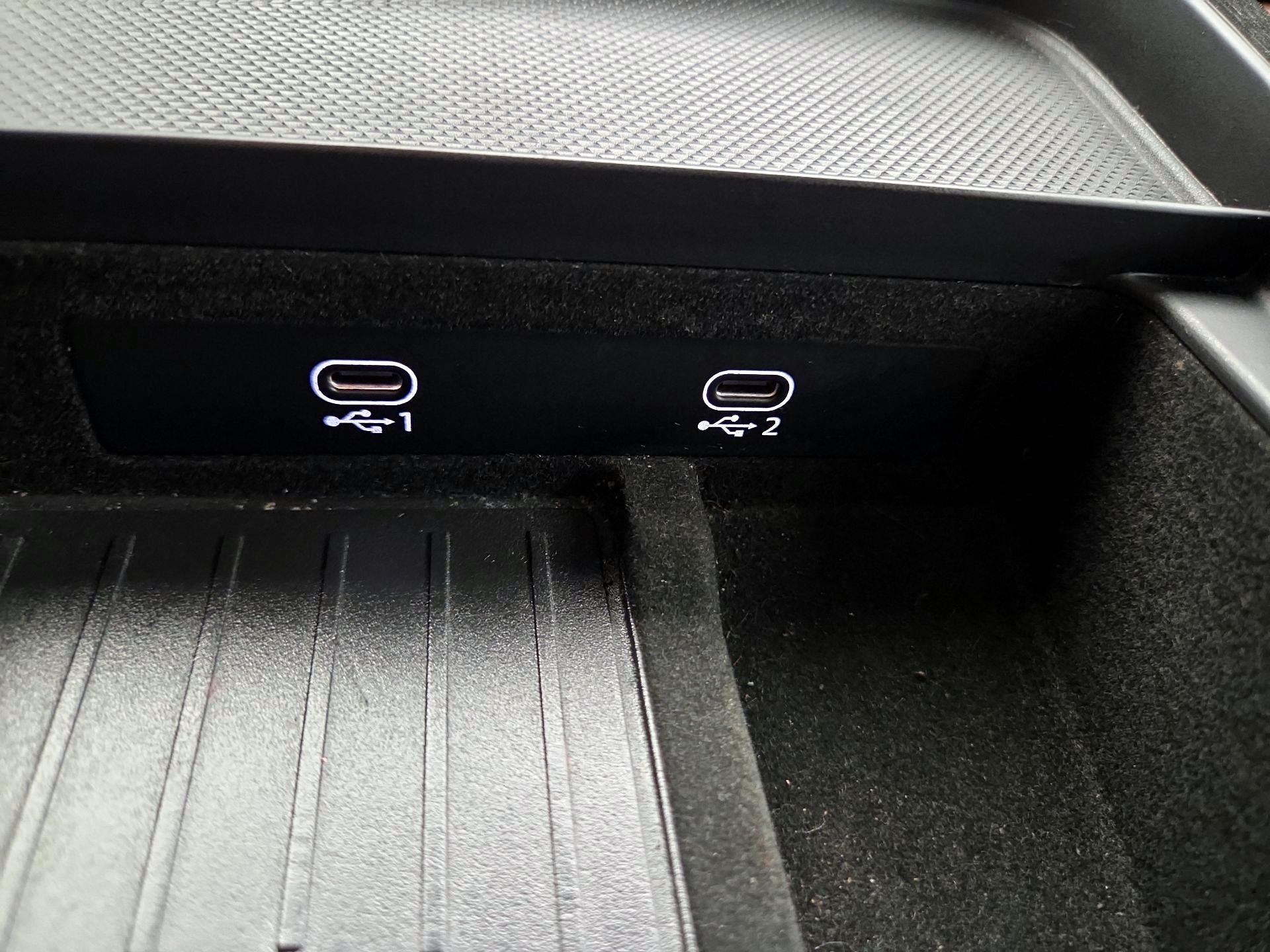 Thumbnail: 2023 Audi Q8 - 19