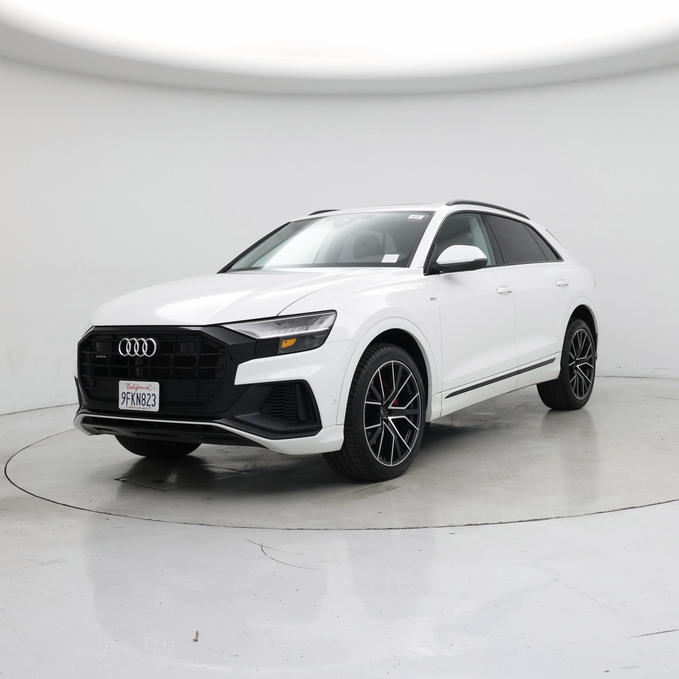 Thumbnail: 2023 Audi Q8 - 4