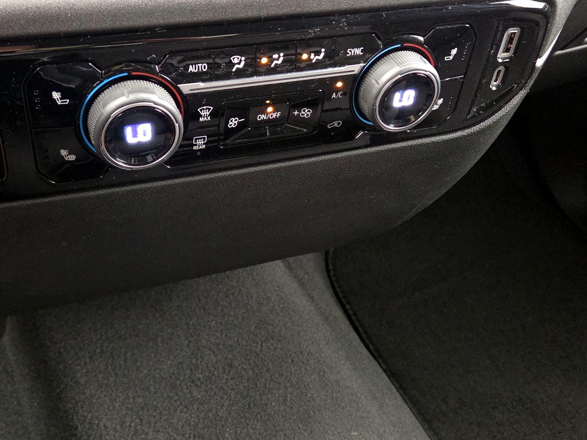 Thumbnail: 2022 Chevrolet Silverado 1500 - 16