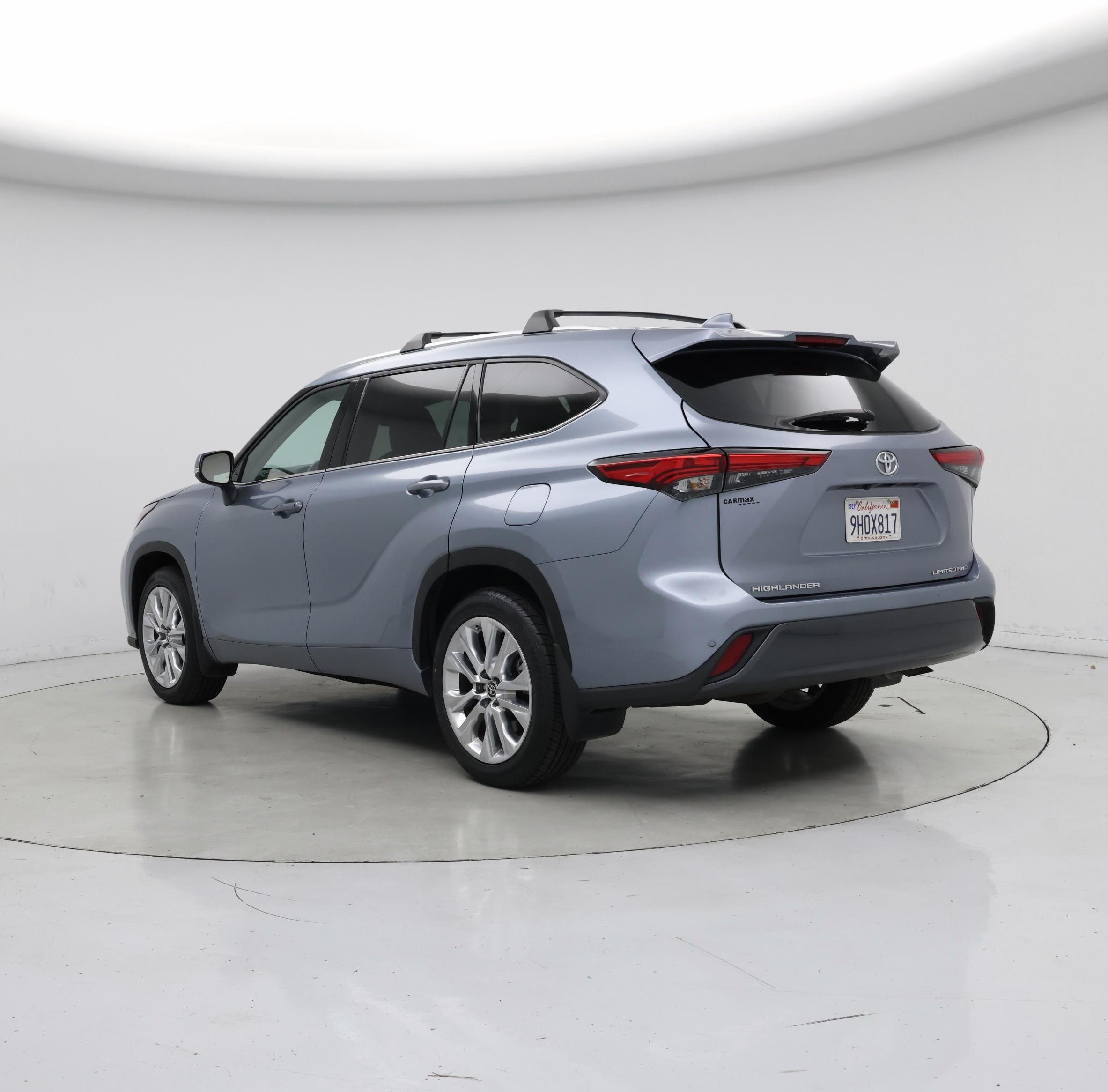 Thumbnail: 2023 Toyota Highlander - 2