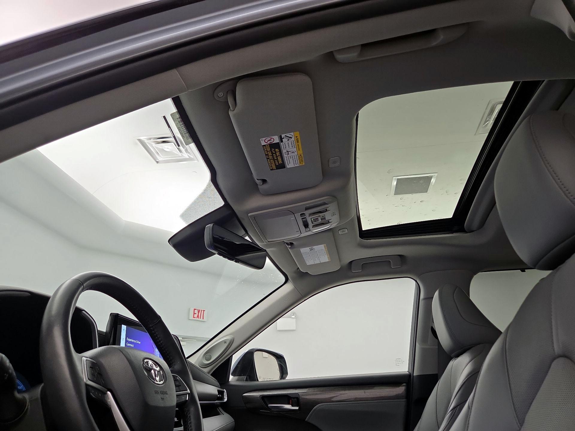 Thumbnail: 2023 Toyota Highlander - 19