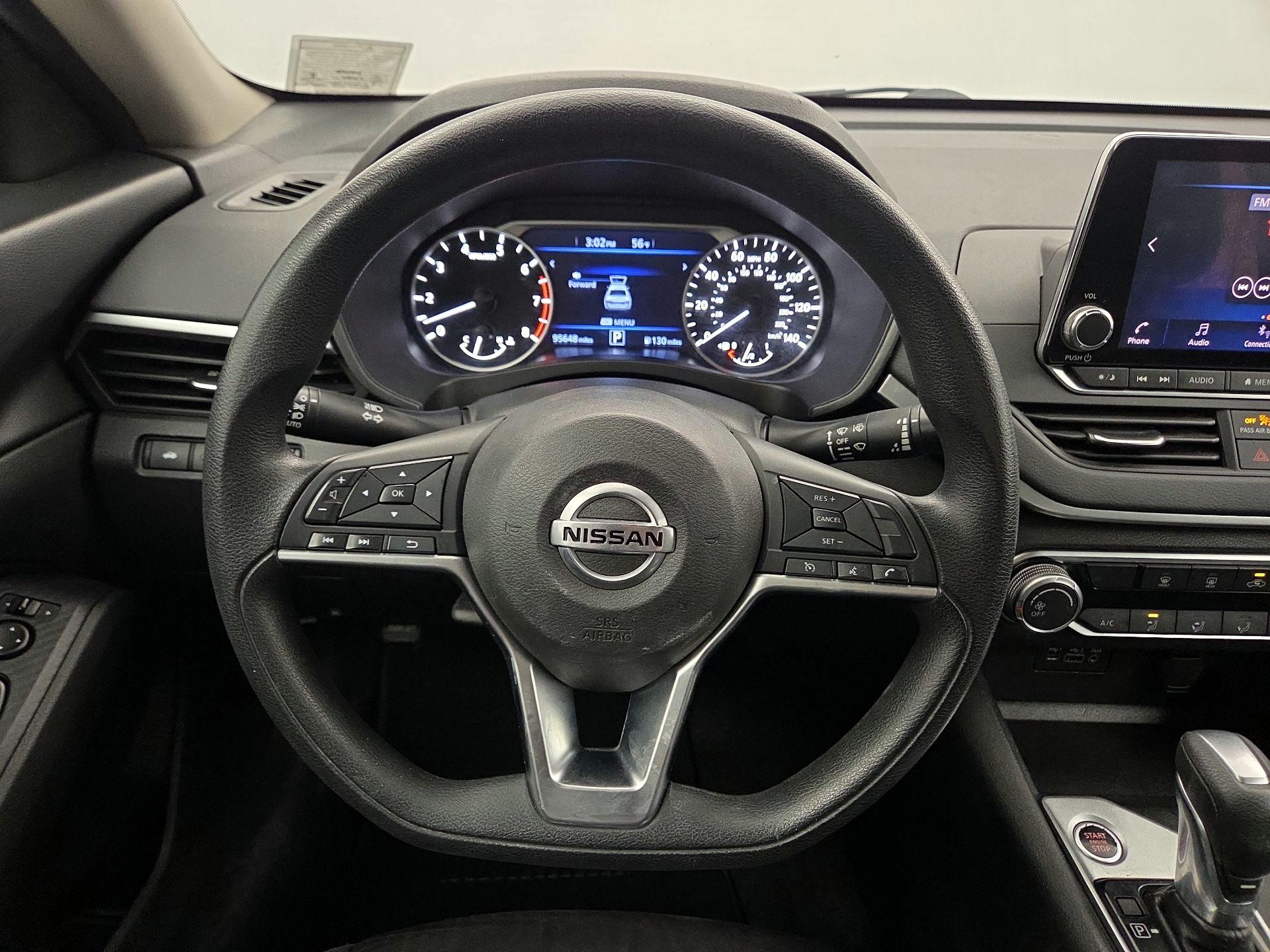 Thumbnail: 2019 Nissan Altima - 10