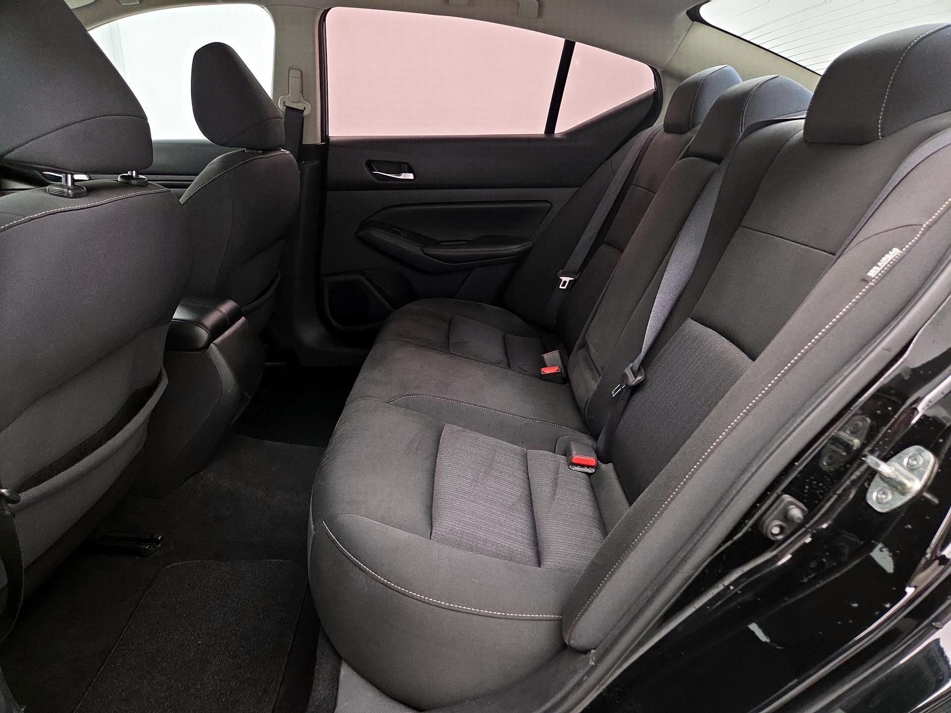 Thumbnail: 2019 Nissan Altima - 19